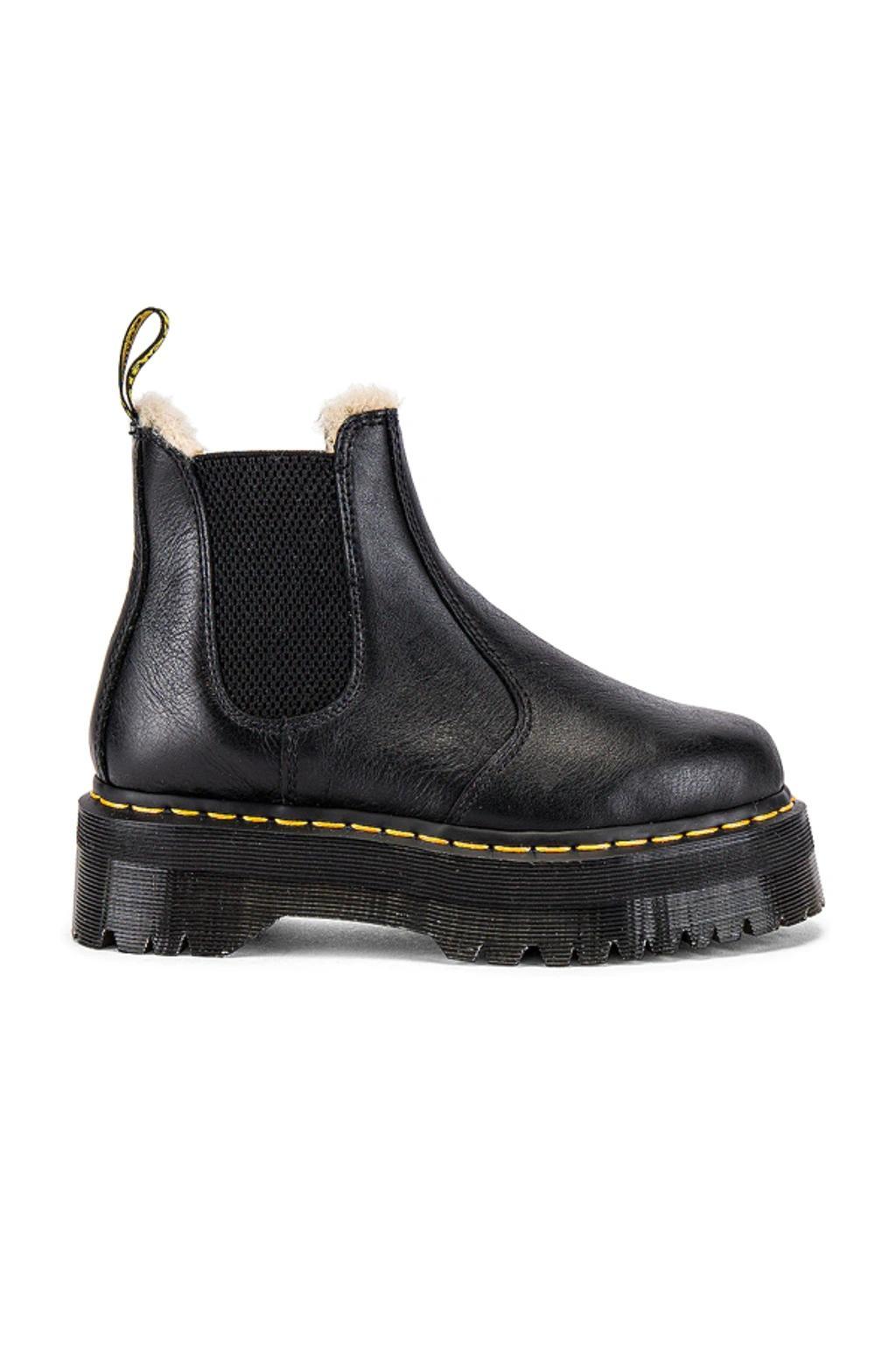DR. MARTENS' 40mm 2976 Quad Fur Lined Chelsea Boots In Black Product Image