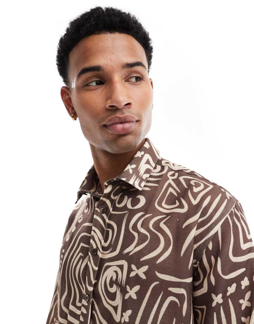 Viggo relaxed shirt in dark brown abstract print - part of a set Product Image