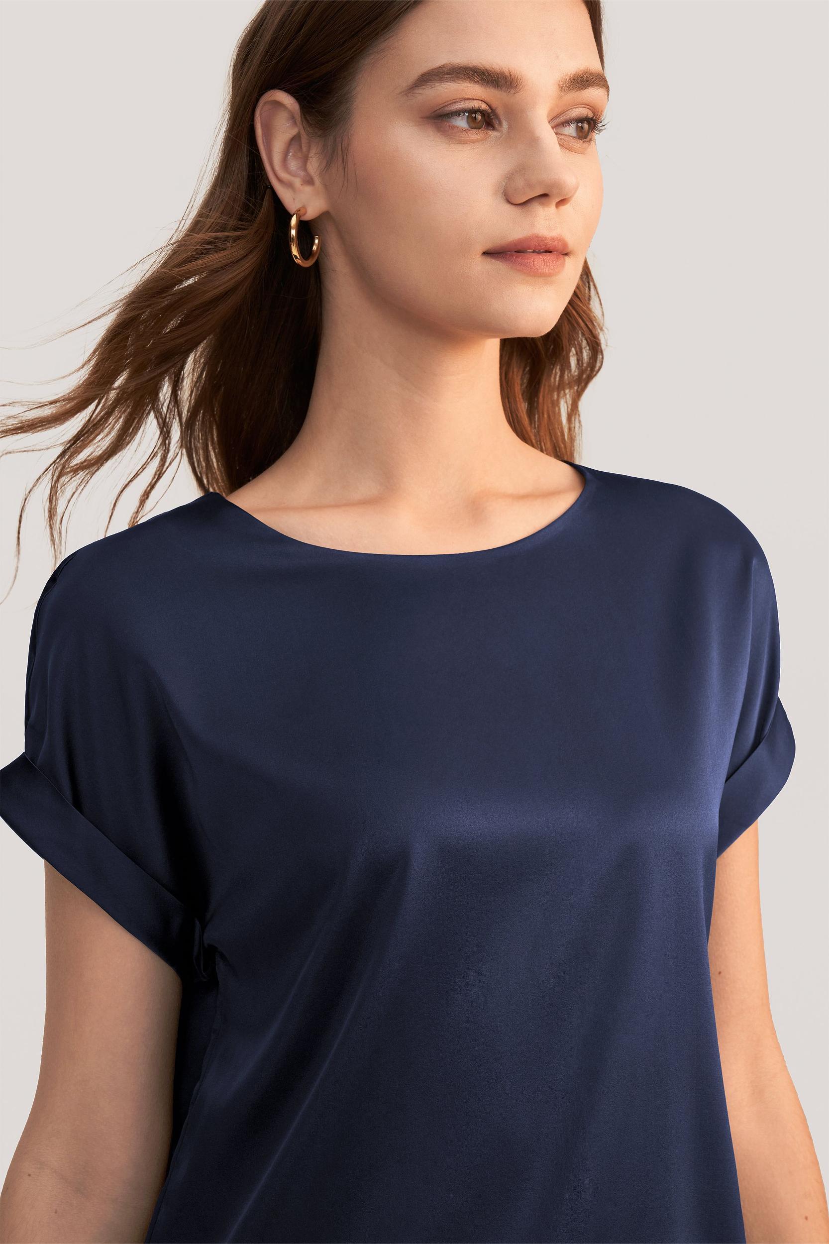 Short Sleeves Round Neck Silk Tee Product Image
