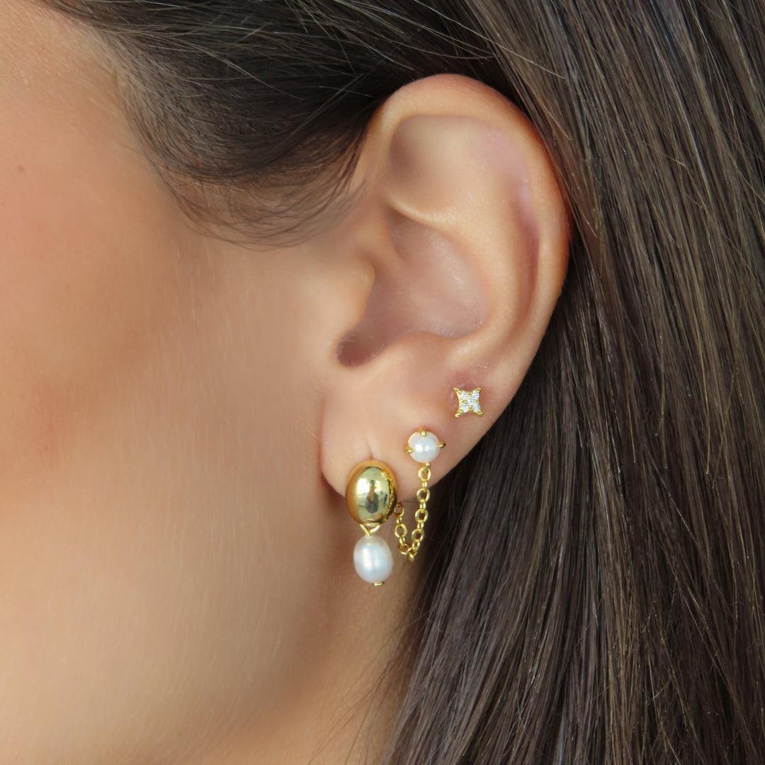 Girly Pearly Earrings Product Image