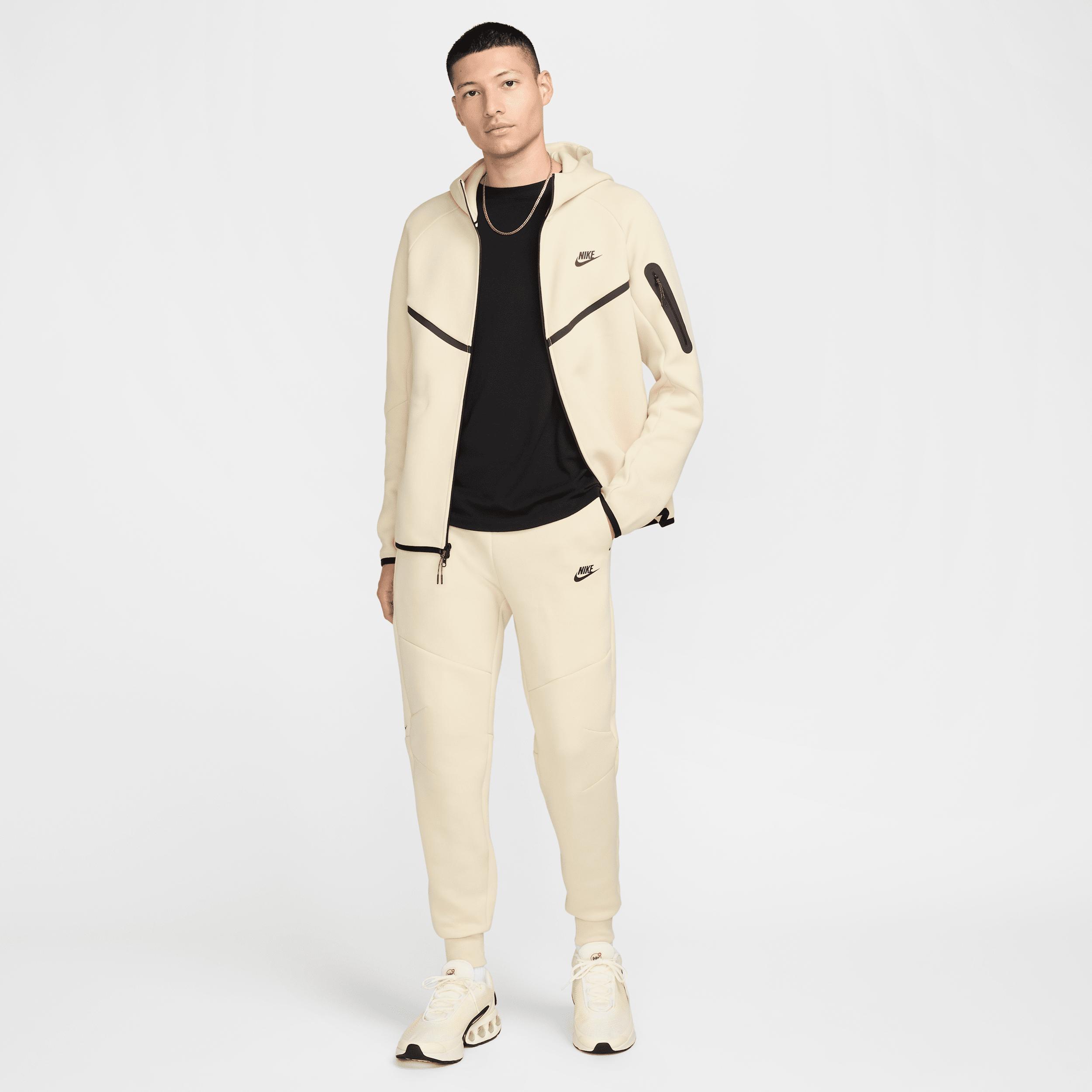 Nike Men's Tech Fleece Jogger Pants Product Image