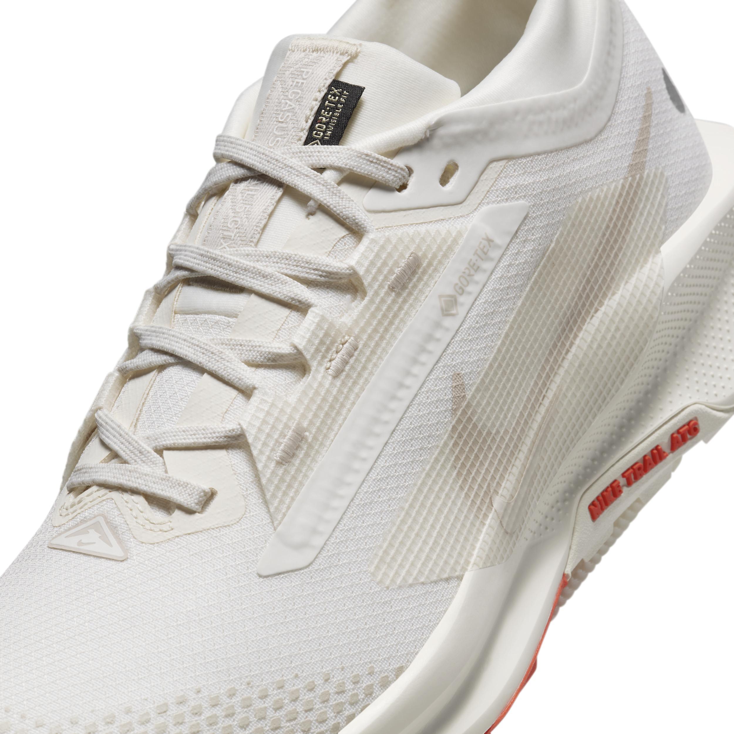 Nike Women's Pegasus Trail 5 GORE-TEX Waterproof Trail Running Shoes Product Image