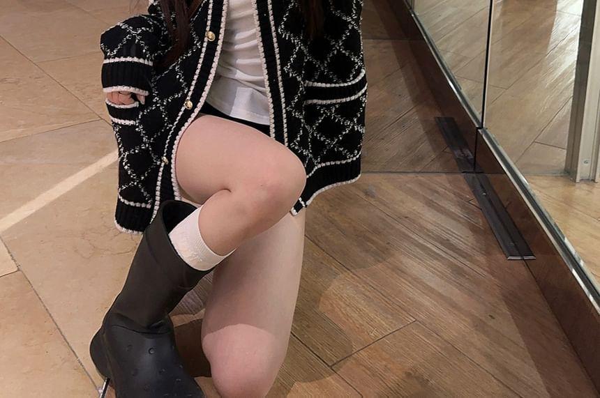Long-Sleeve V-Neck Embroidered T-Shirt / Crew Neck Diamond Print Contrast Trim Button-Up Cardigan Product Image