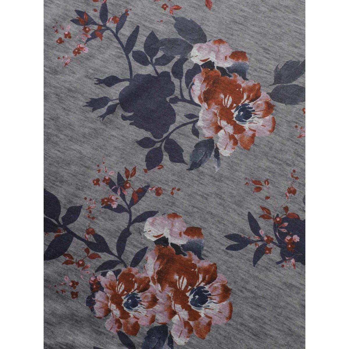 Plus Size V Neck Floral Print Patched Pocket T-shirt Gray Women Elegant Non Floral V-neck Everyday T-shirts BloomChic 26/4X Product Image