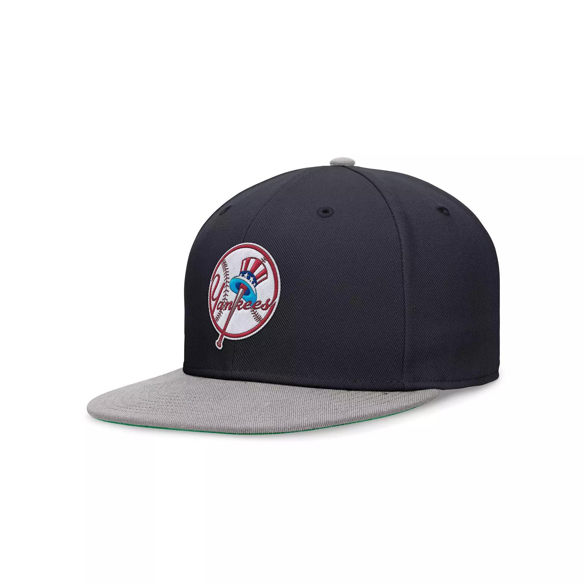Men's Nike Navy/Gray New York Yankees Rewind Cooperstown True Performance Fitted Hat, Size: 7 1/4, Blue Product Image