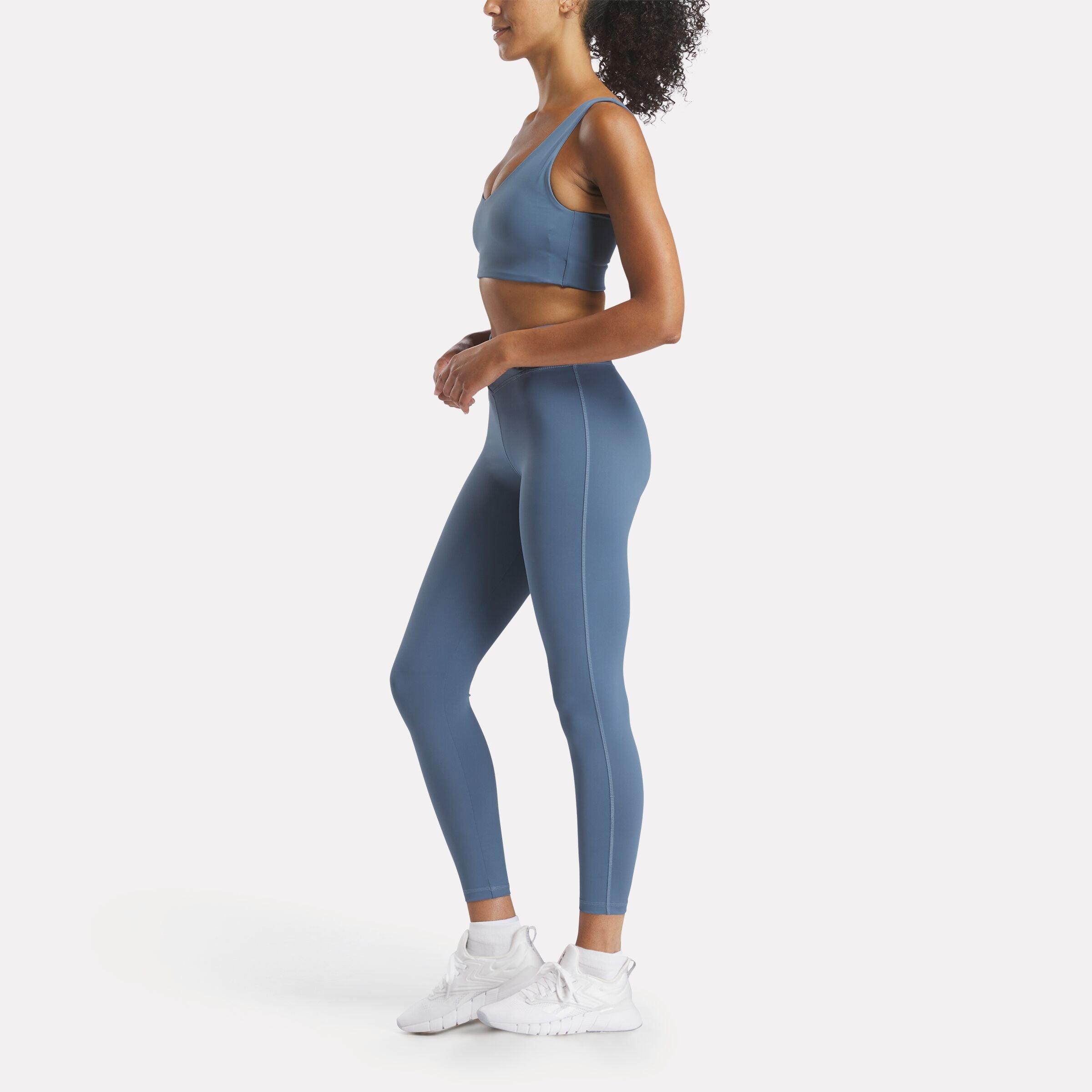 Women's Yoga V-Neck Bra Product Image