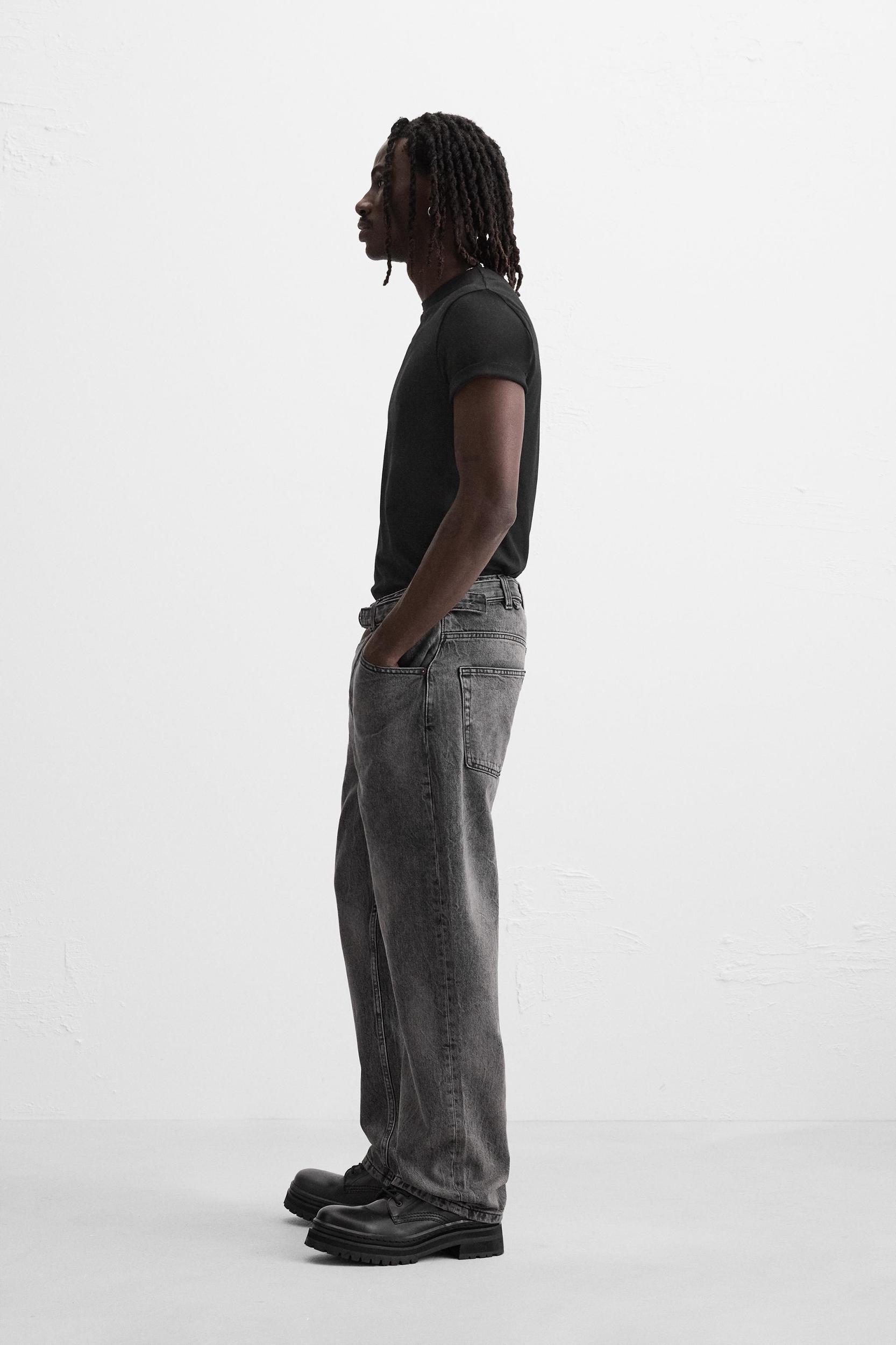 BELTED RELAXED FIT JEANS Product Image