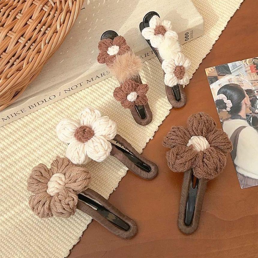 Flower Knit Hair Clip Product Image