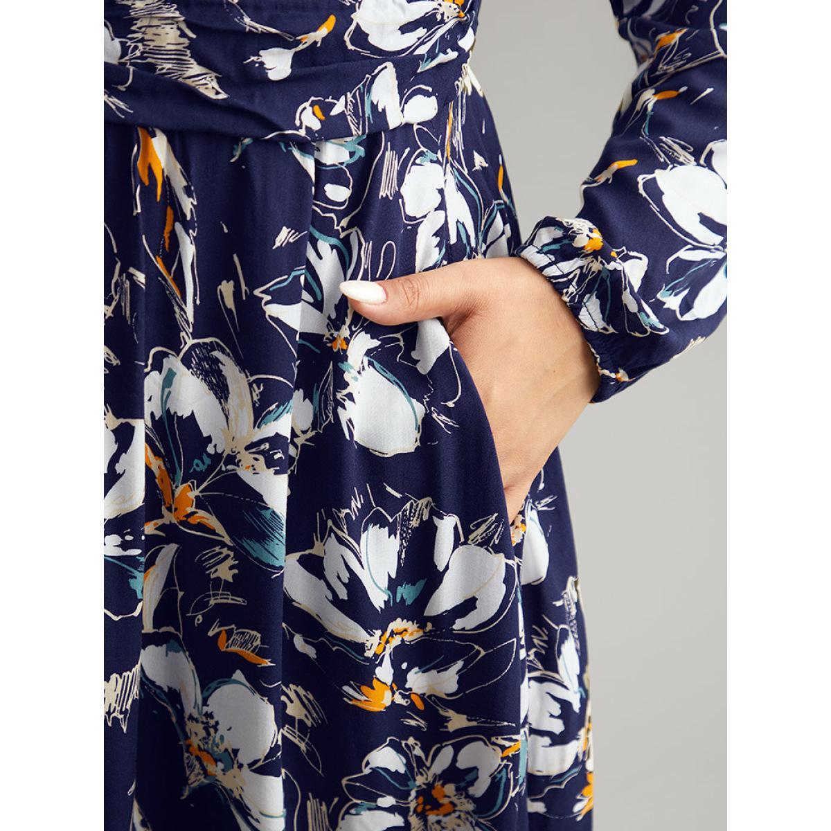 Plus Size Floral Print Ruched Plicated Detail Dress DarkBlue Women Elegant Elastic cuffs V-neck Long Sleeve Curvy Midi Dress BloomChic 26/4X Product Image