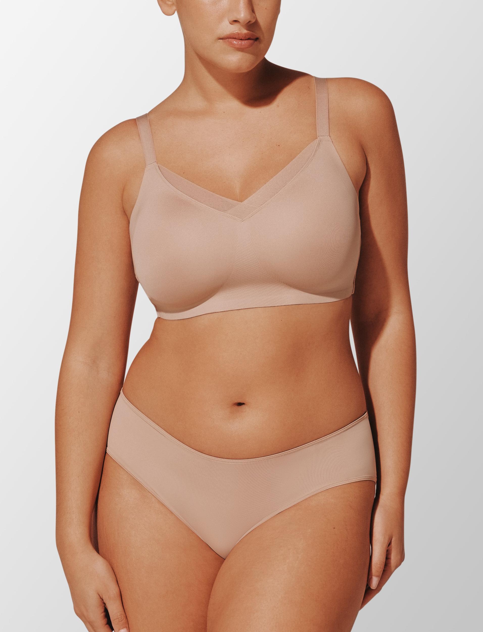 24/7® Classic Wireless Crossover Minimizer Bra Product Image