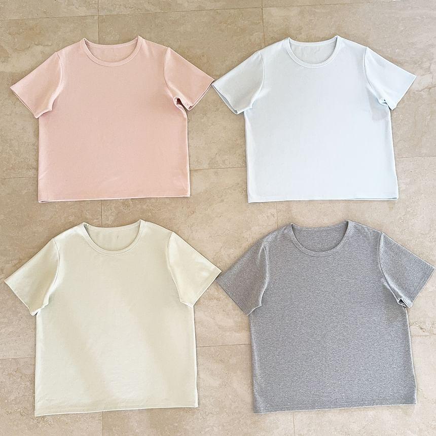 Short Sleeve Round Neck Plain T-Shirt Product Image