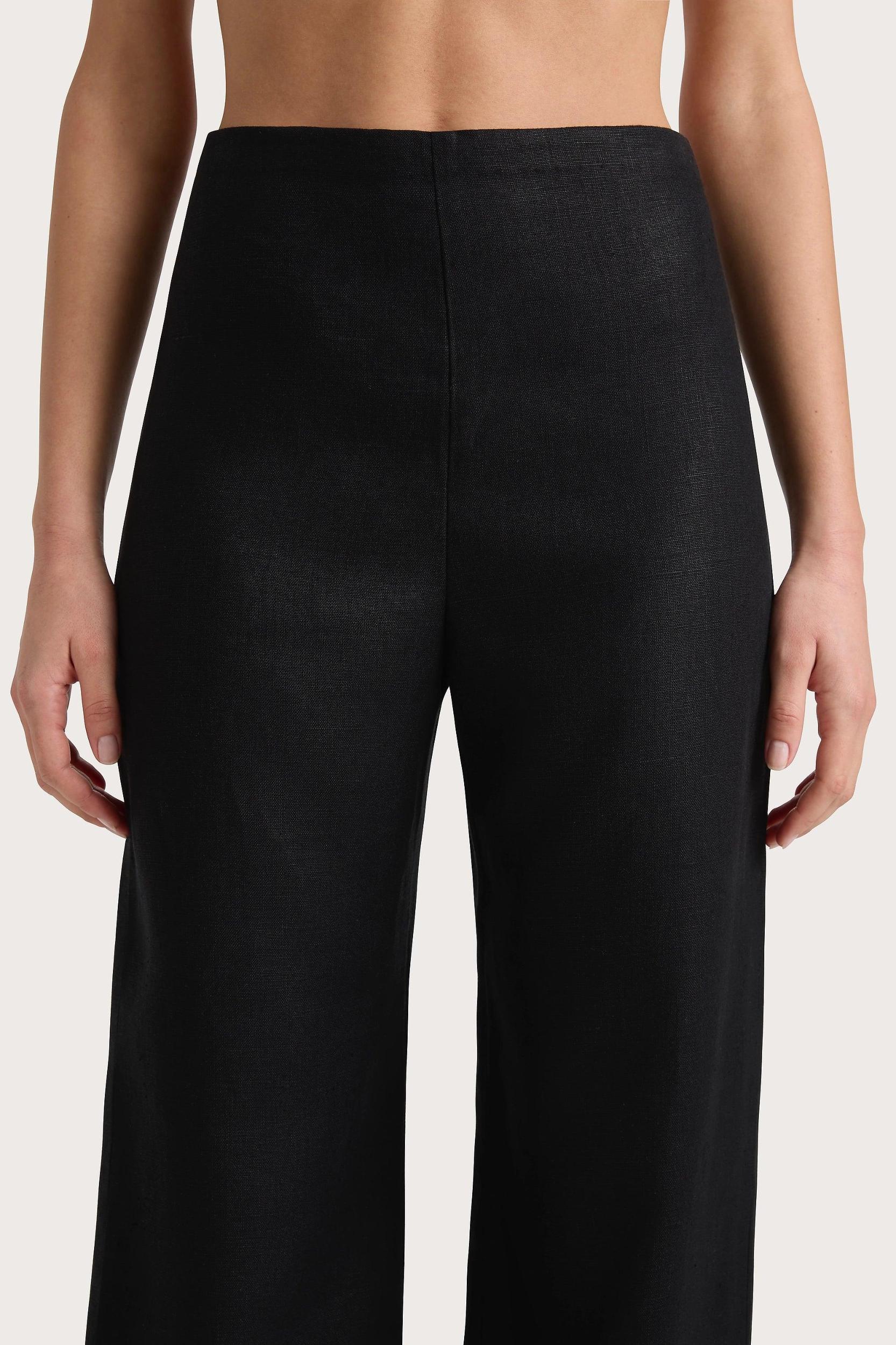 Emma Vest Black - Final Sale Product Image