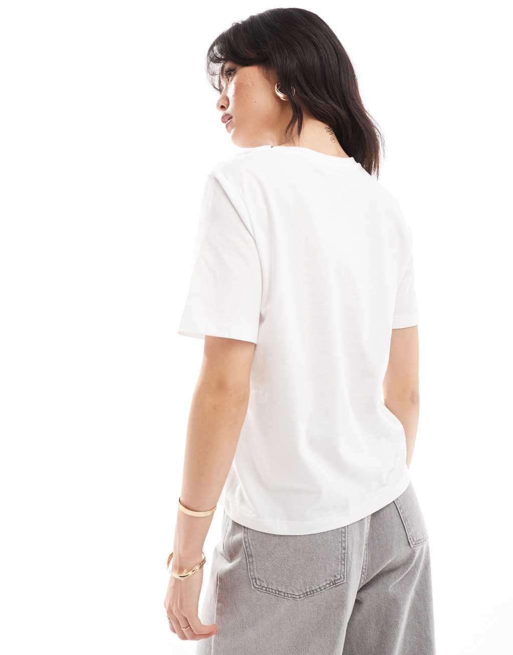 Only crew neck t-shirt in white  Product Image