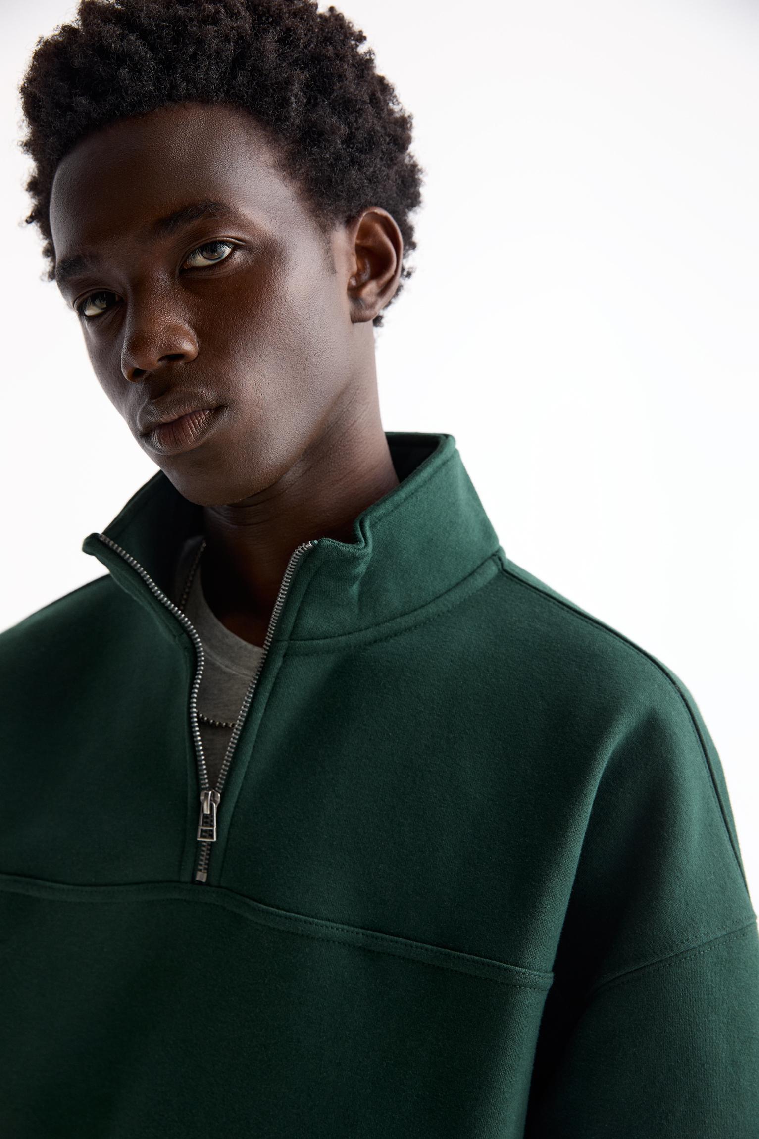 Quarter-zip sweatshirt Product Image
