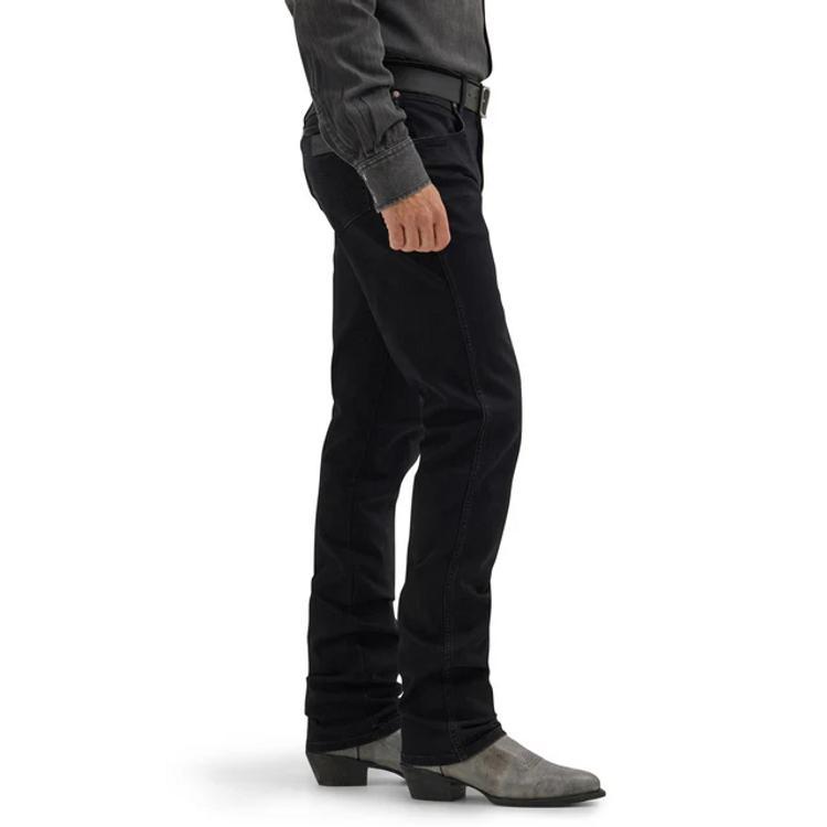 Wrangler Retro® Men's Black Slim Straight Leg Jeans Product Image