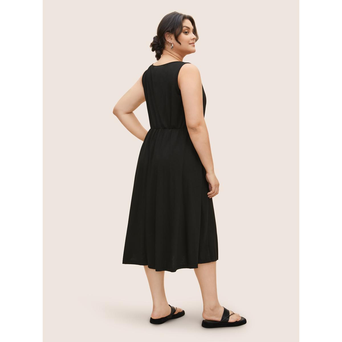 Plus Size Square Neck Solid Plicated Detail Midi Dress Black Women Basics Pleated Square Neck Sleeveless Curvy BloomChic 26/4X Product Image