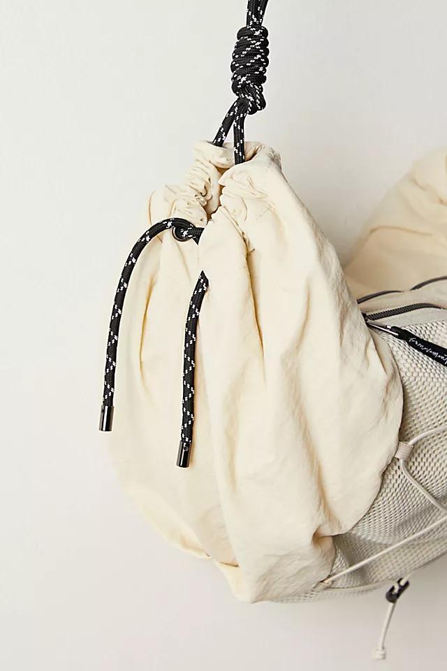 Happy Landing Sling Product Image