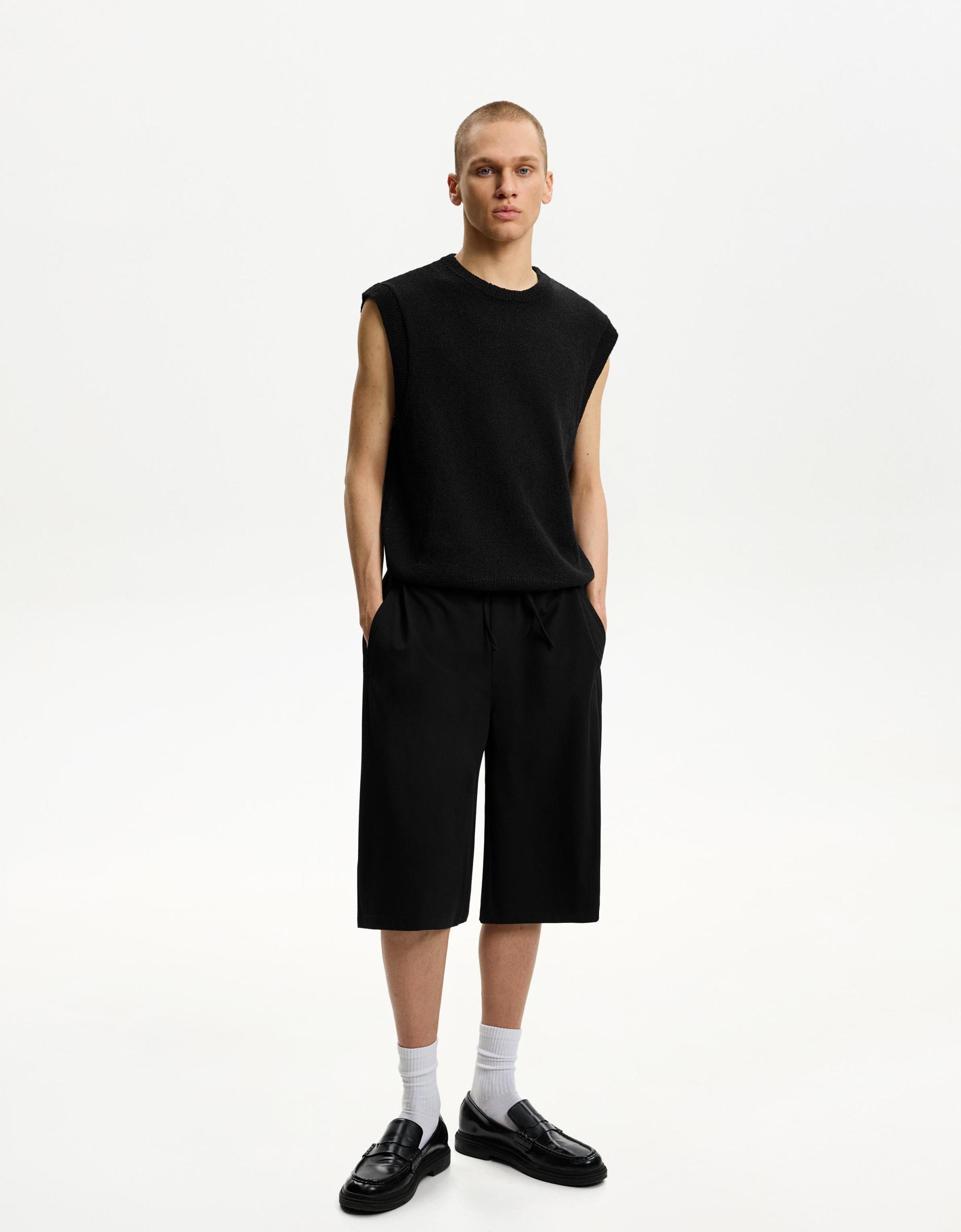 Tailored baggy Bermuda short sweatpants Product Image