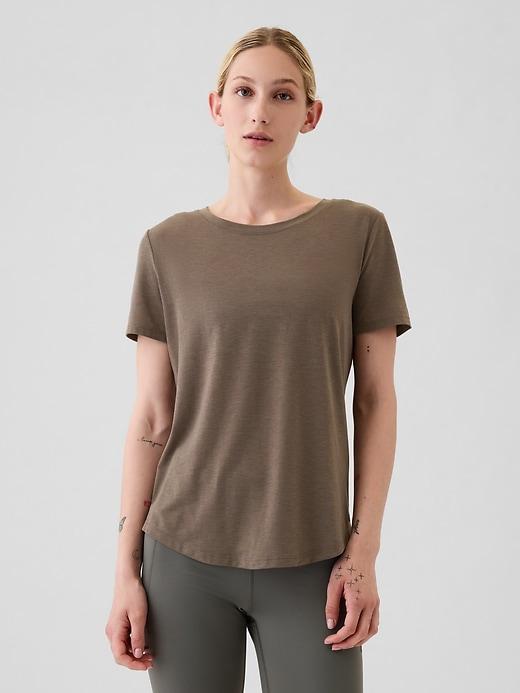 GapFit Breathe T-Shirt Product Image