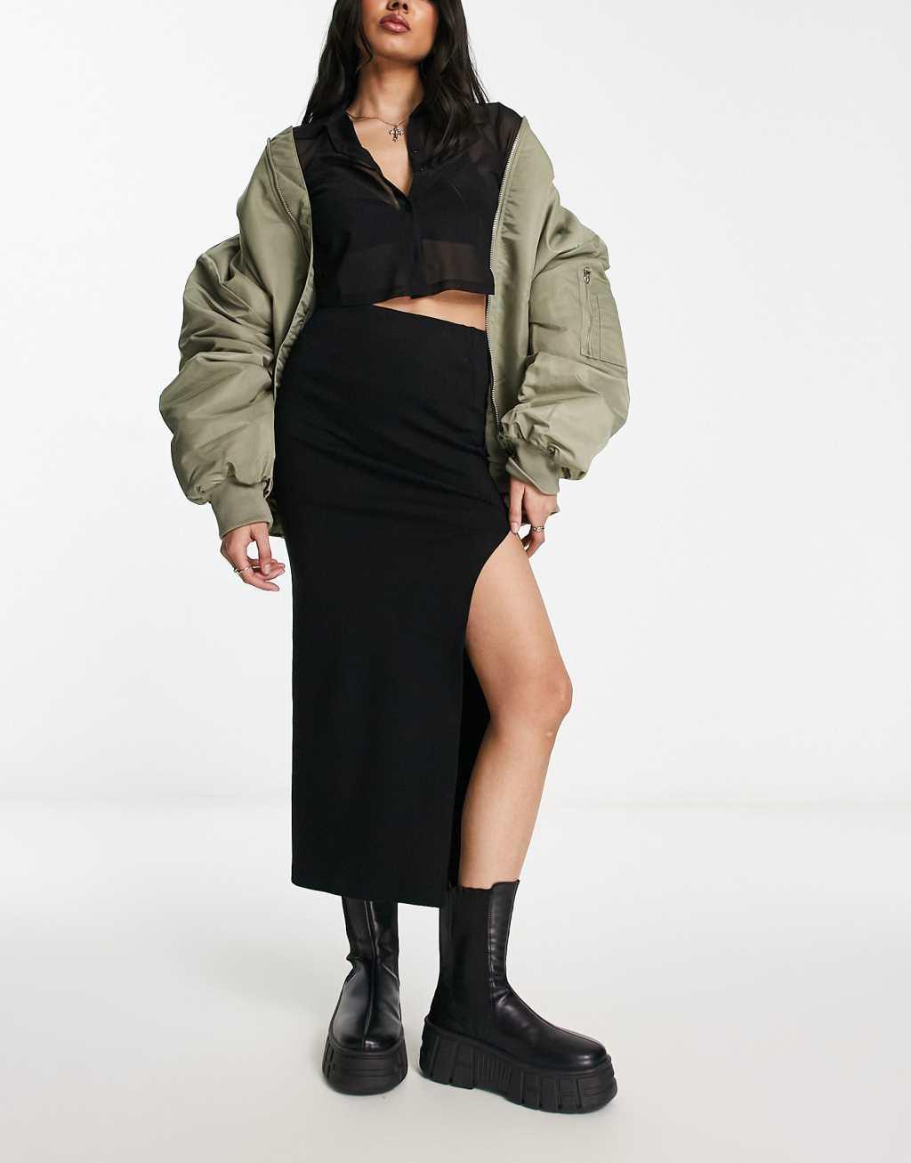 Bershka midi skirt with front slit in black Product Image