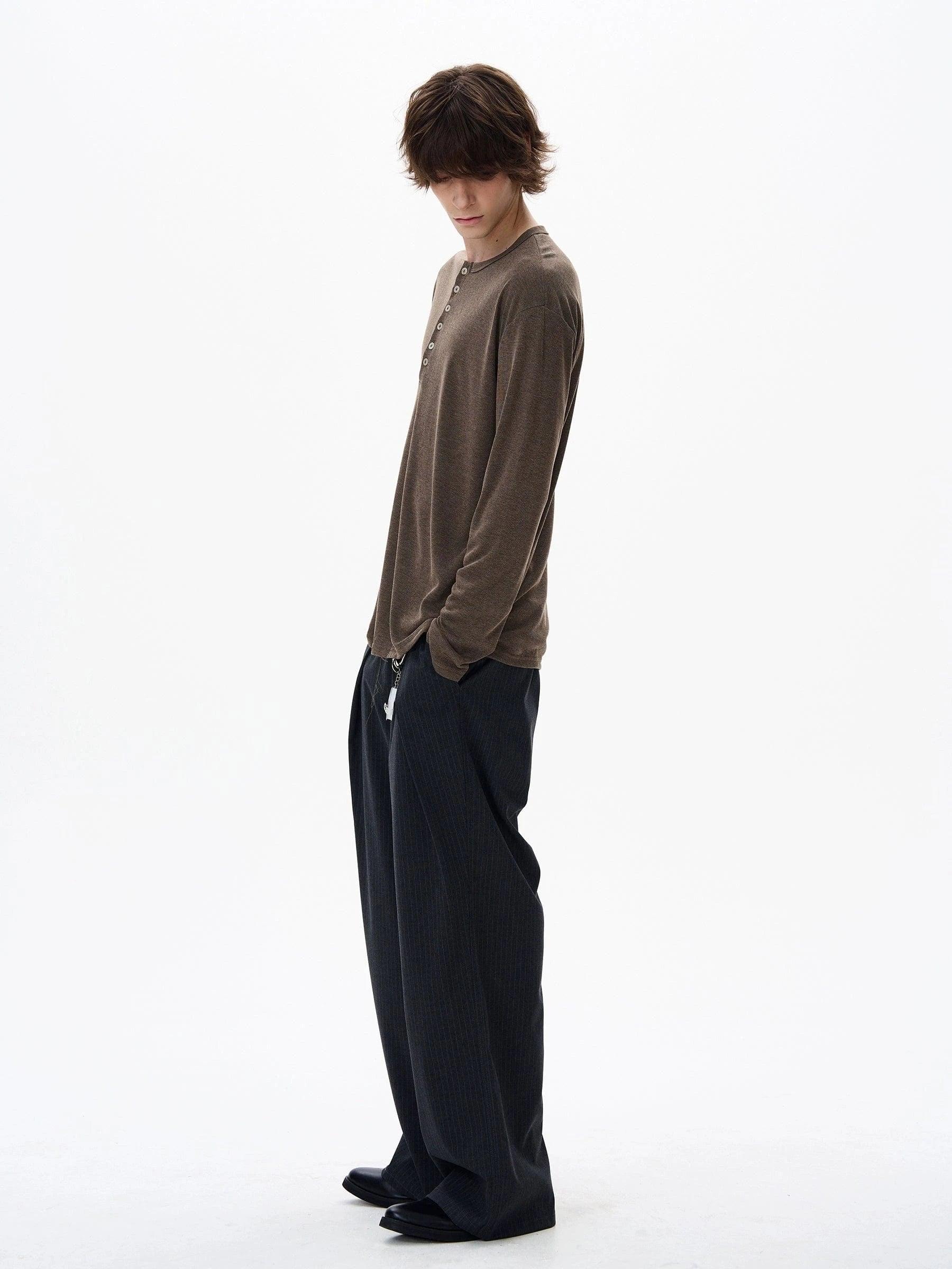 RT No. 19537 PLEATED STRIPE BAGGY STRAIGHT PANTS Product Image
