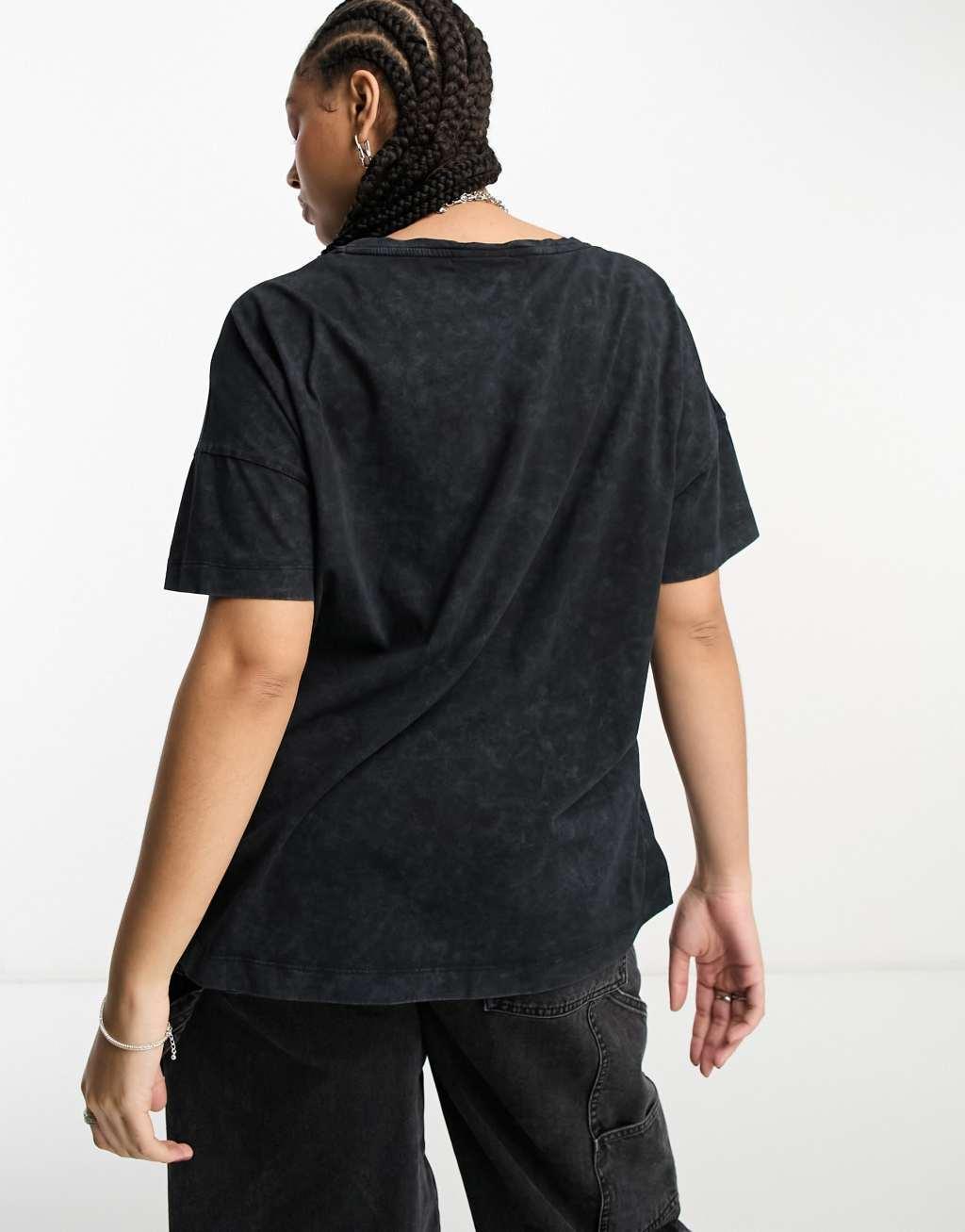 Noisy May Curve skull T-shirt Product Image