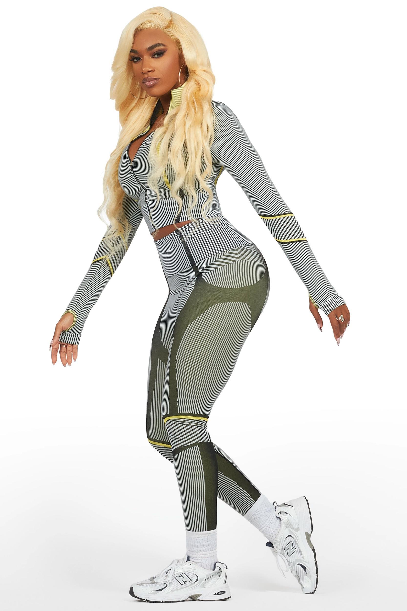 Derriana Black Active Set Female Product Image