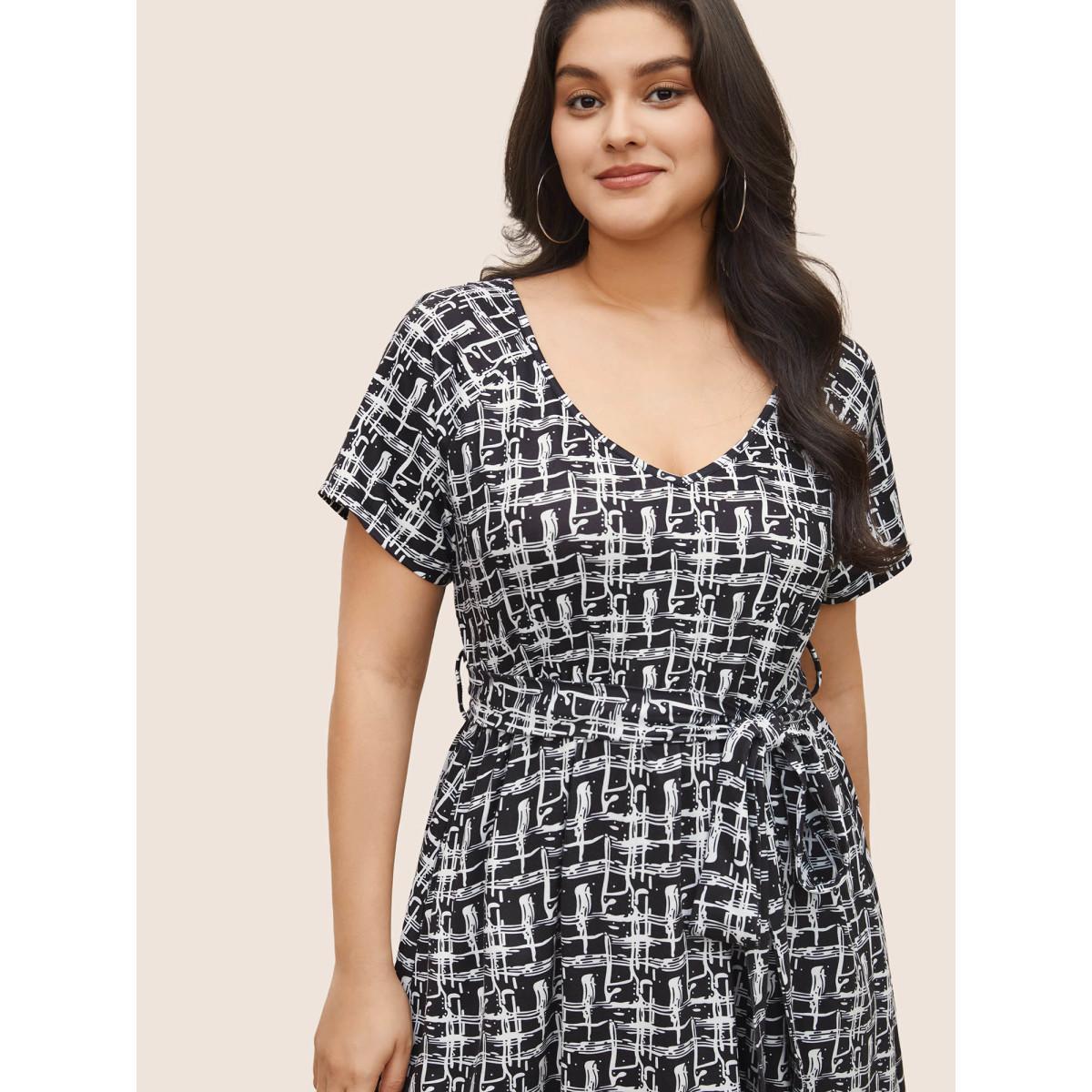 Plus Size Plaid Elastic Waist Belted Pocket Dress Black Women Work From Home Non V-neck Short sleeve Curvy Midi Dress BloomChic 18-20/2X Product Image
