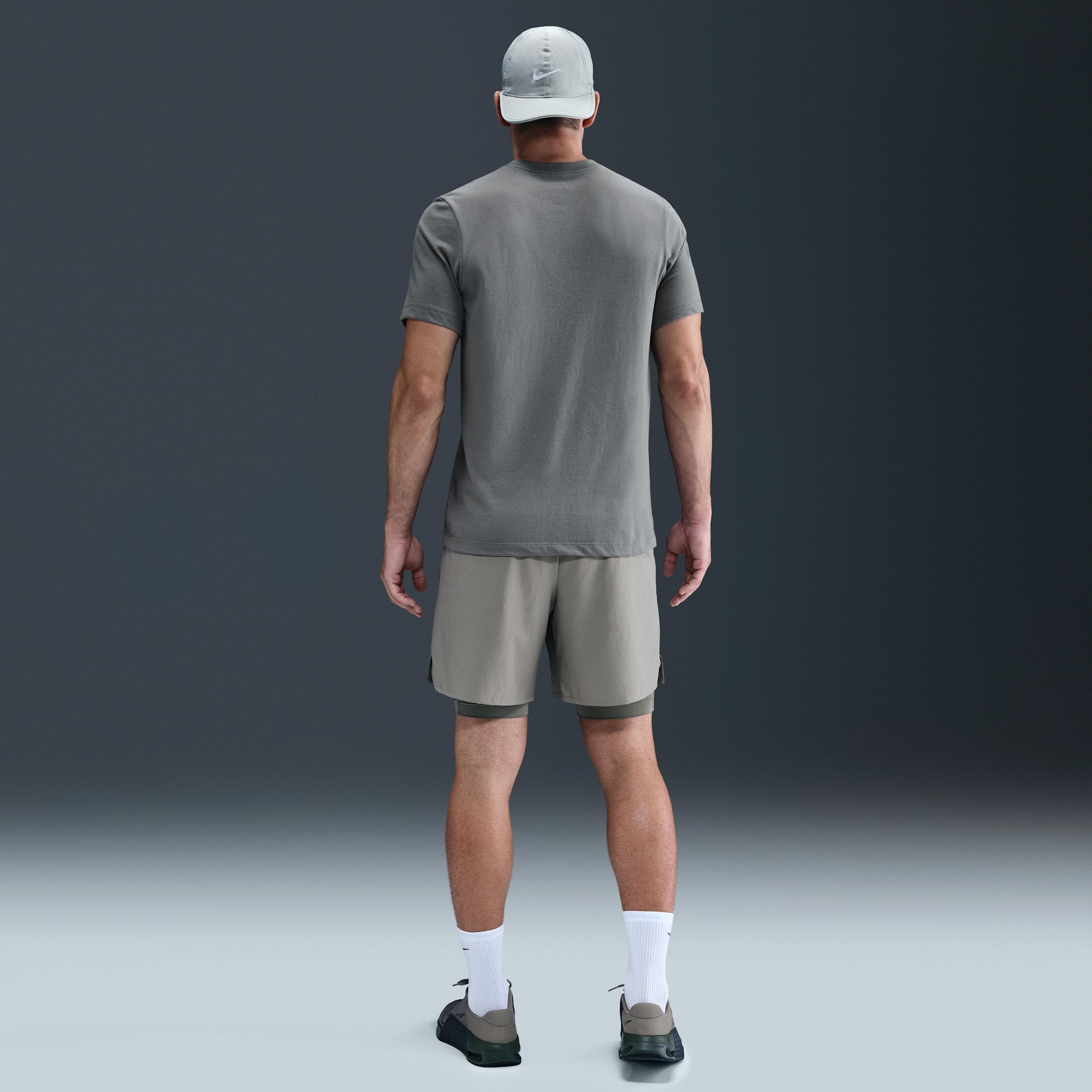 Nike Men's Dri-FIT Fitness T-Shirt Product Image