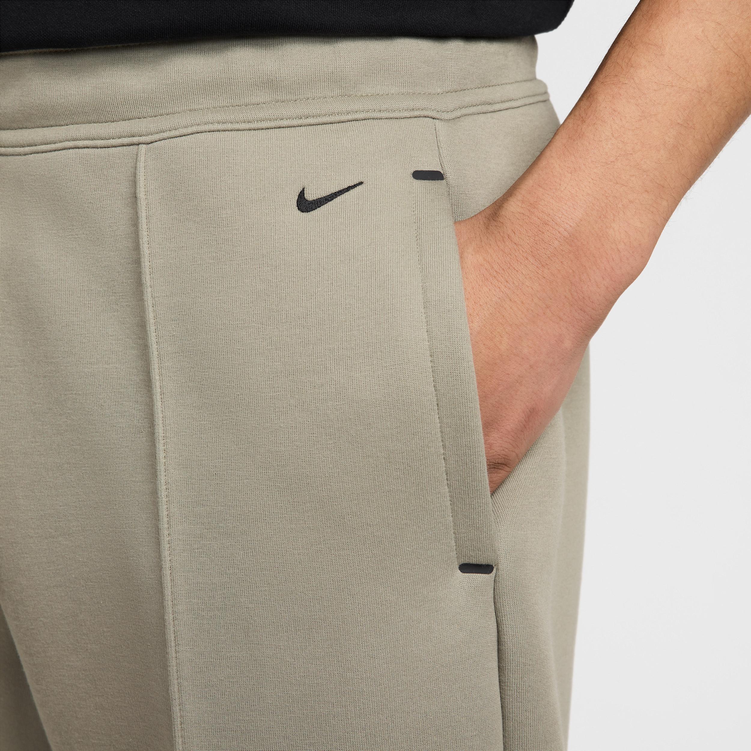 Nike Men's Tech Wide-Leg Fleece Pants Product Image
