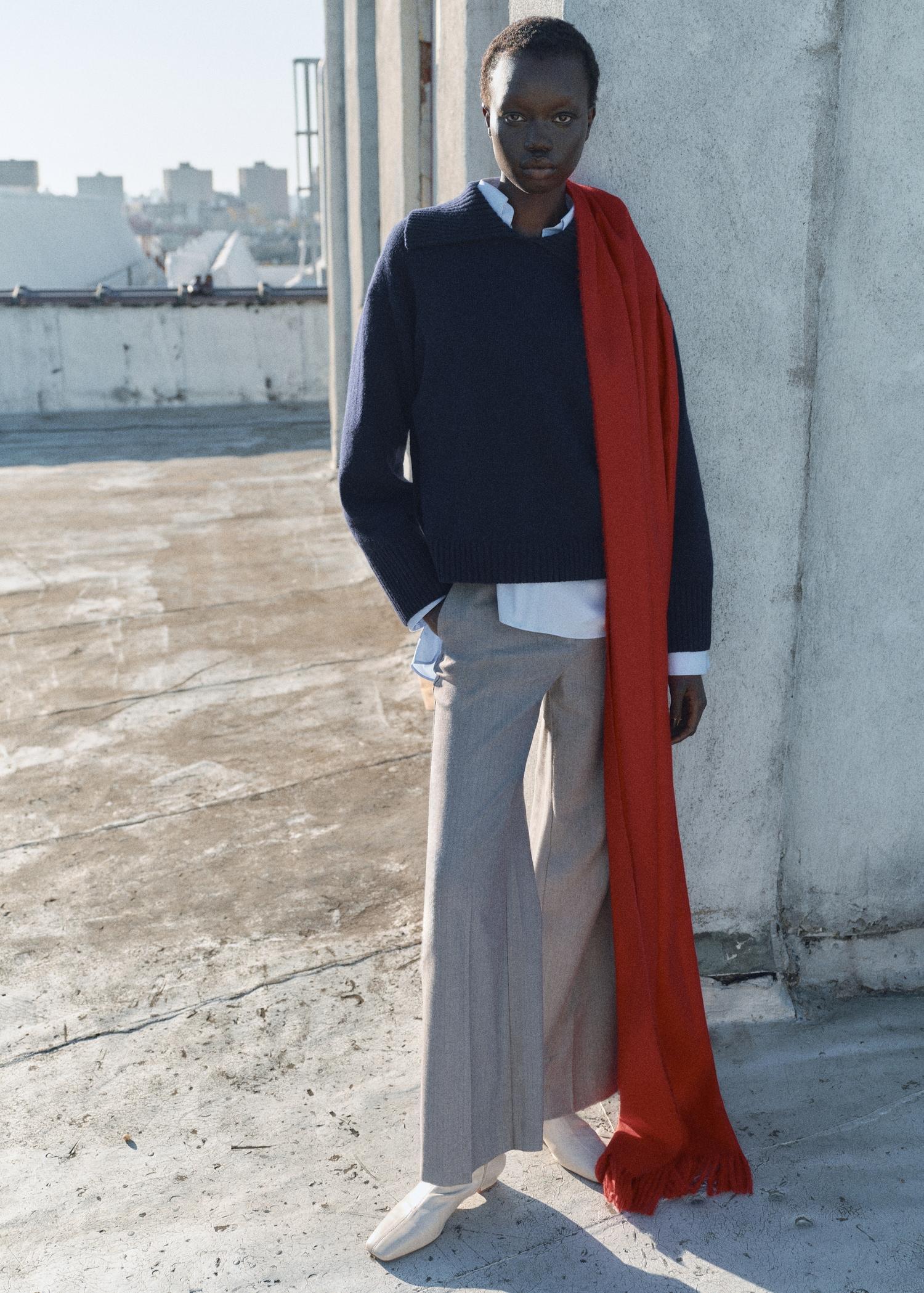 Mid-rise wideleg pants - Women | MANGO USA Product Image