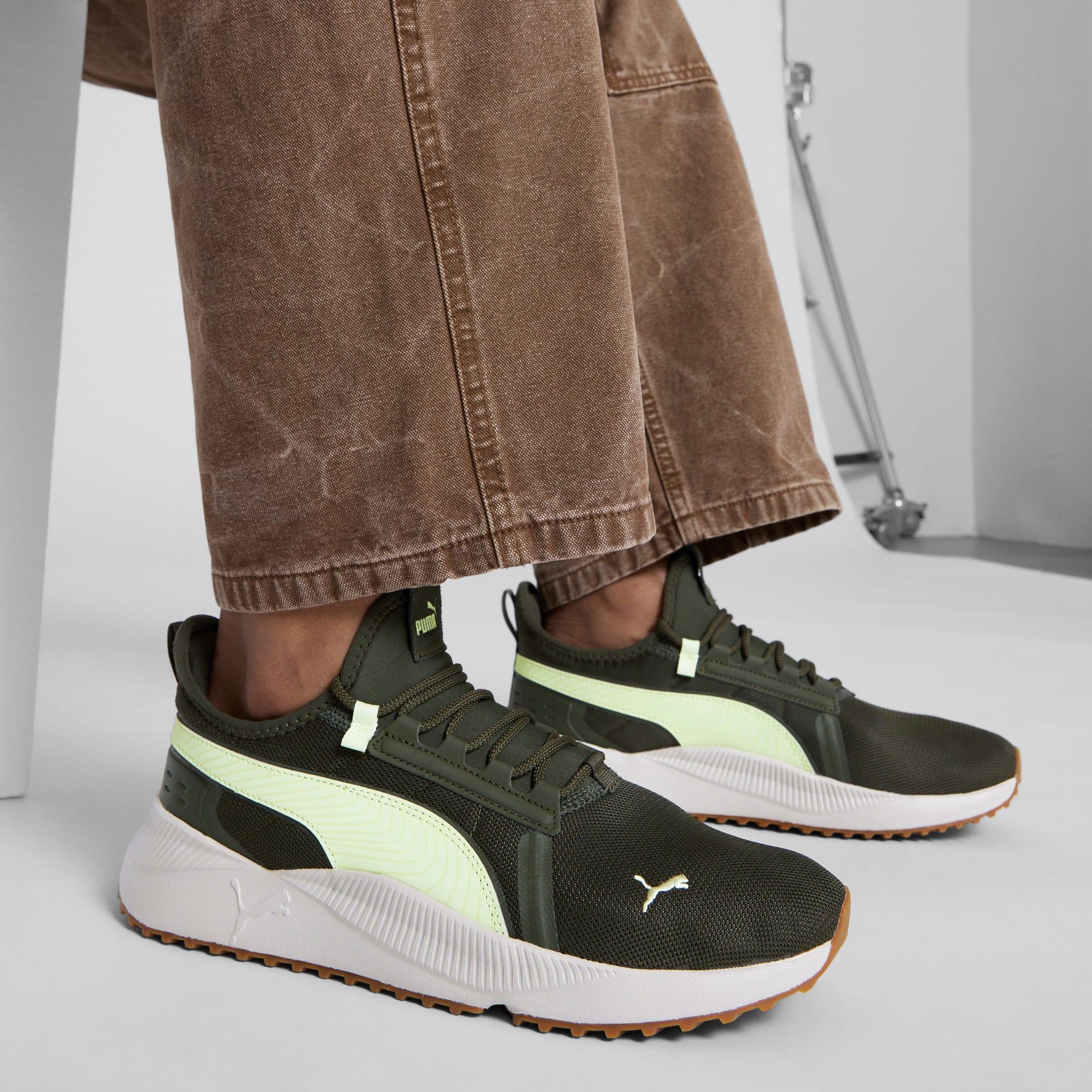 PUMA Pacer Future Street Plus Men's Sneakers in Dark Olive/Pistachio Product Image