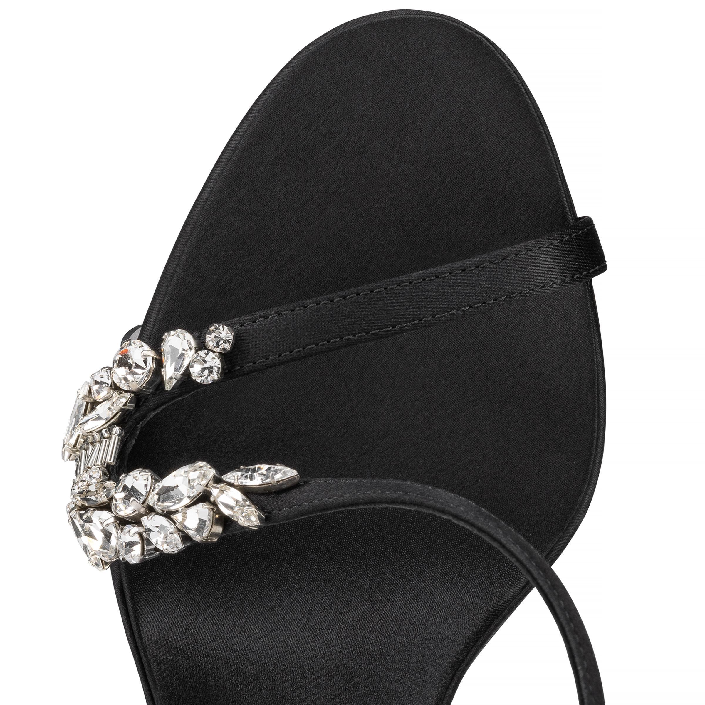 Rosalie Red Carpet Product Image