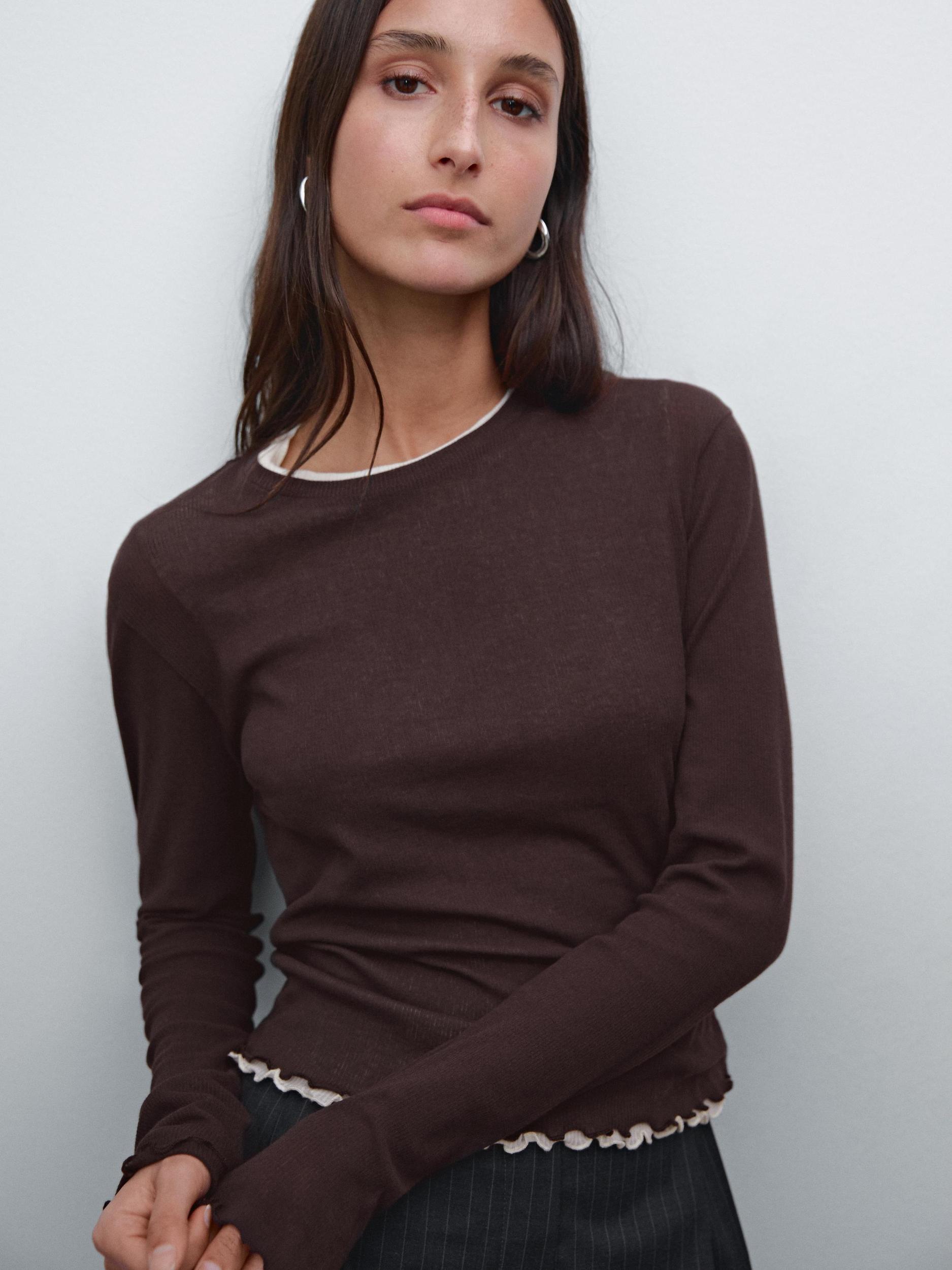 Double-layer T-shirt with wavy ribbed detail Product Image