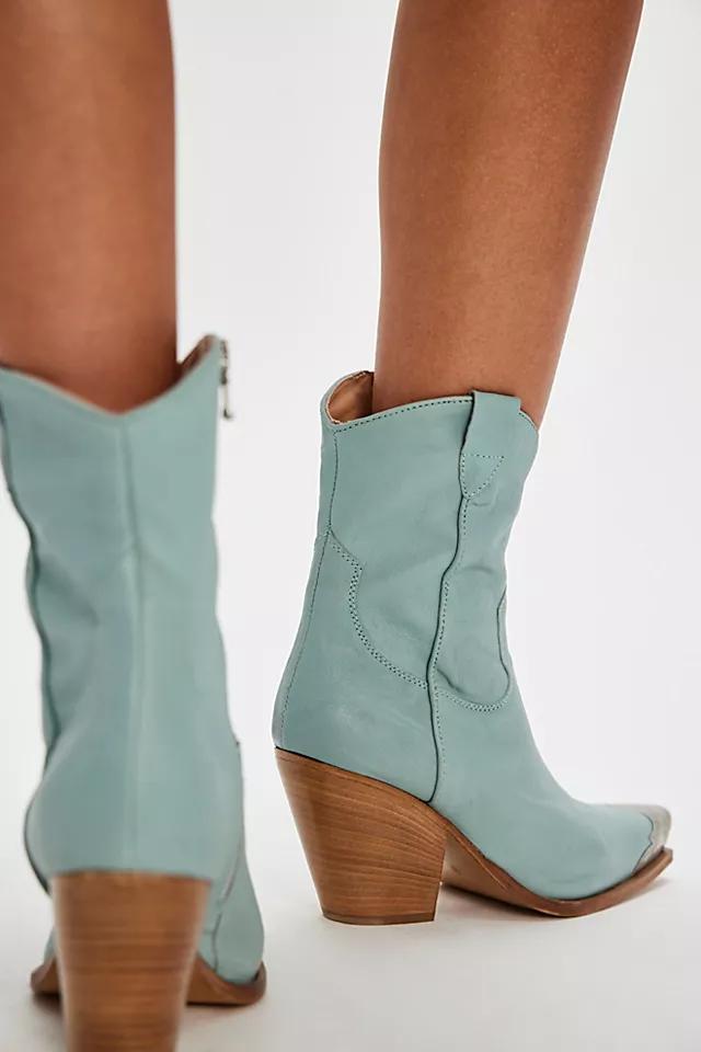 Brayden Western Boots Product Image