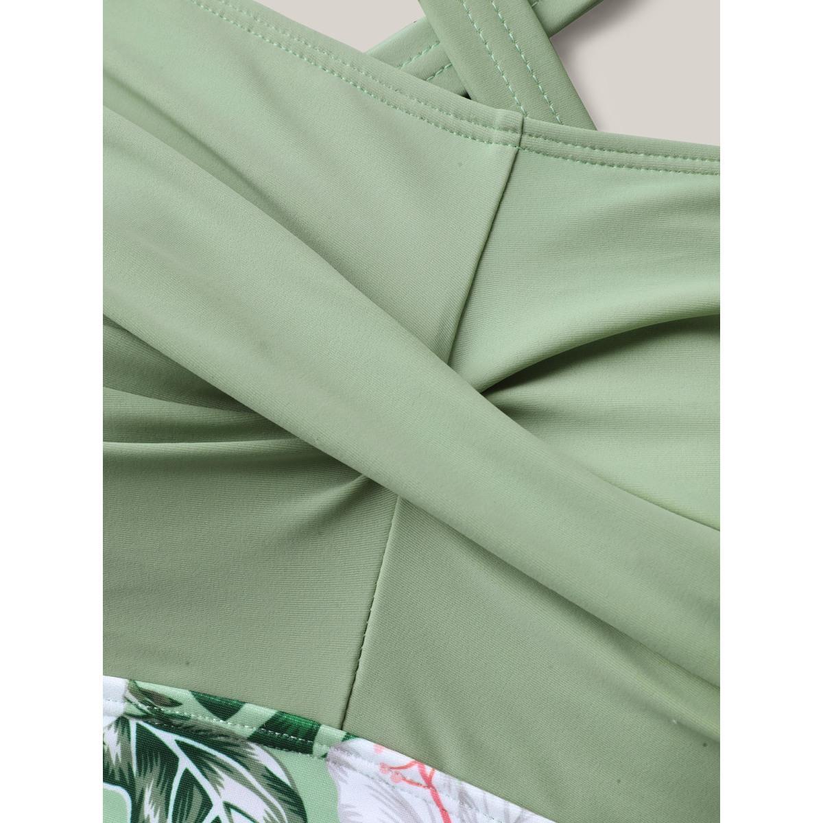Plus Size Twist-Front Floral Spliced One-Piece Swimsuit Women's Swimwear LightGreen Beach Twist Curve Bathing Suits High stretch One Pieces BloomChic 22-24/3X Product Image