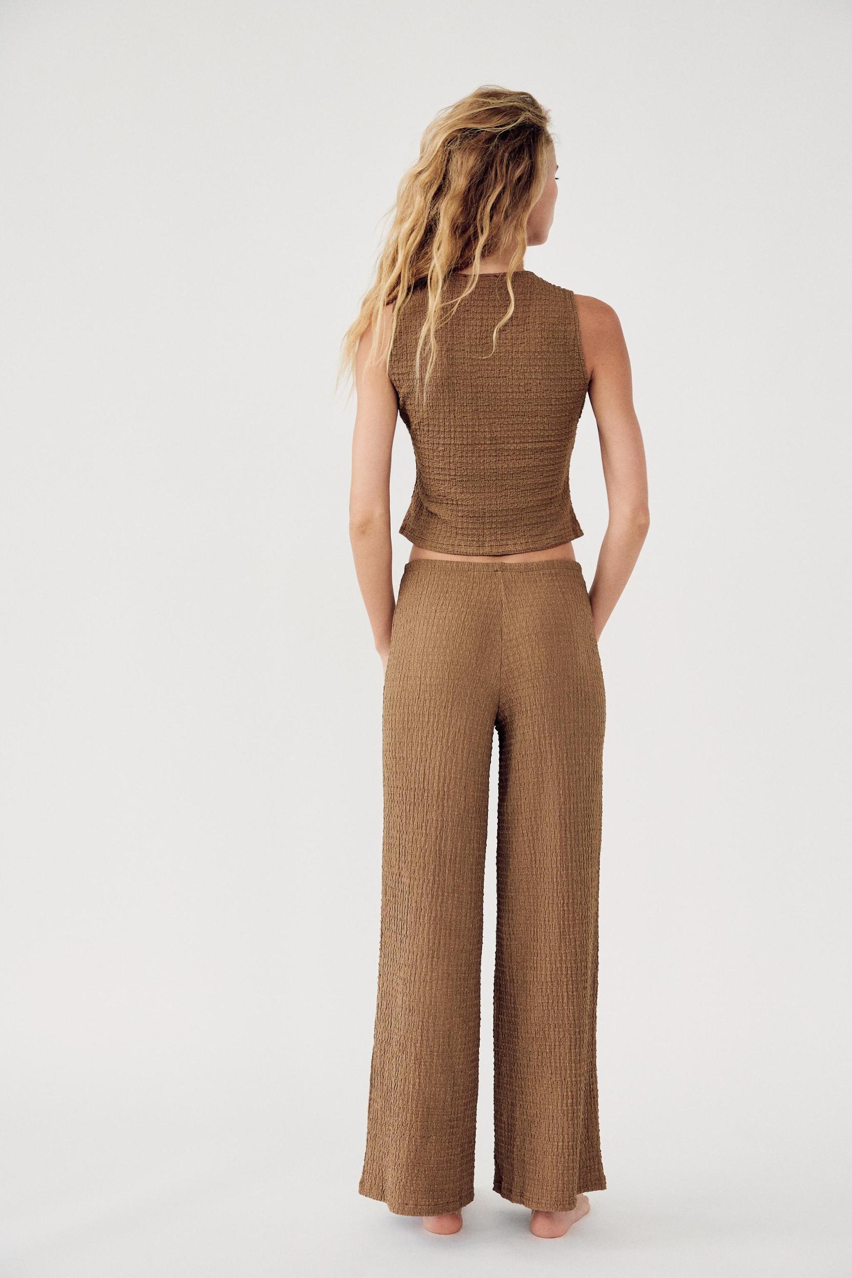 STRUCTURED VEST TOP Product Image