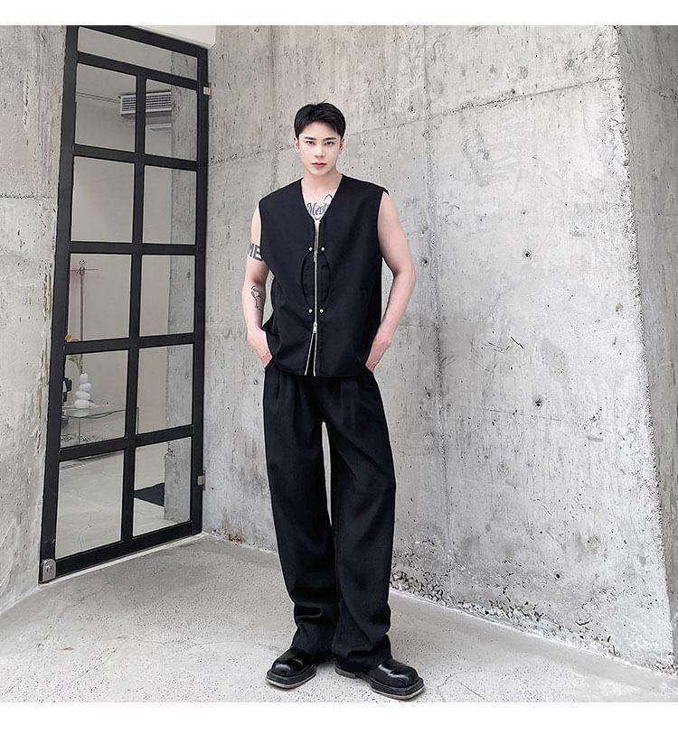 V-Neck Plain Zip Vest Product Image