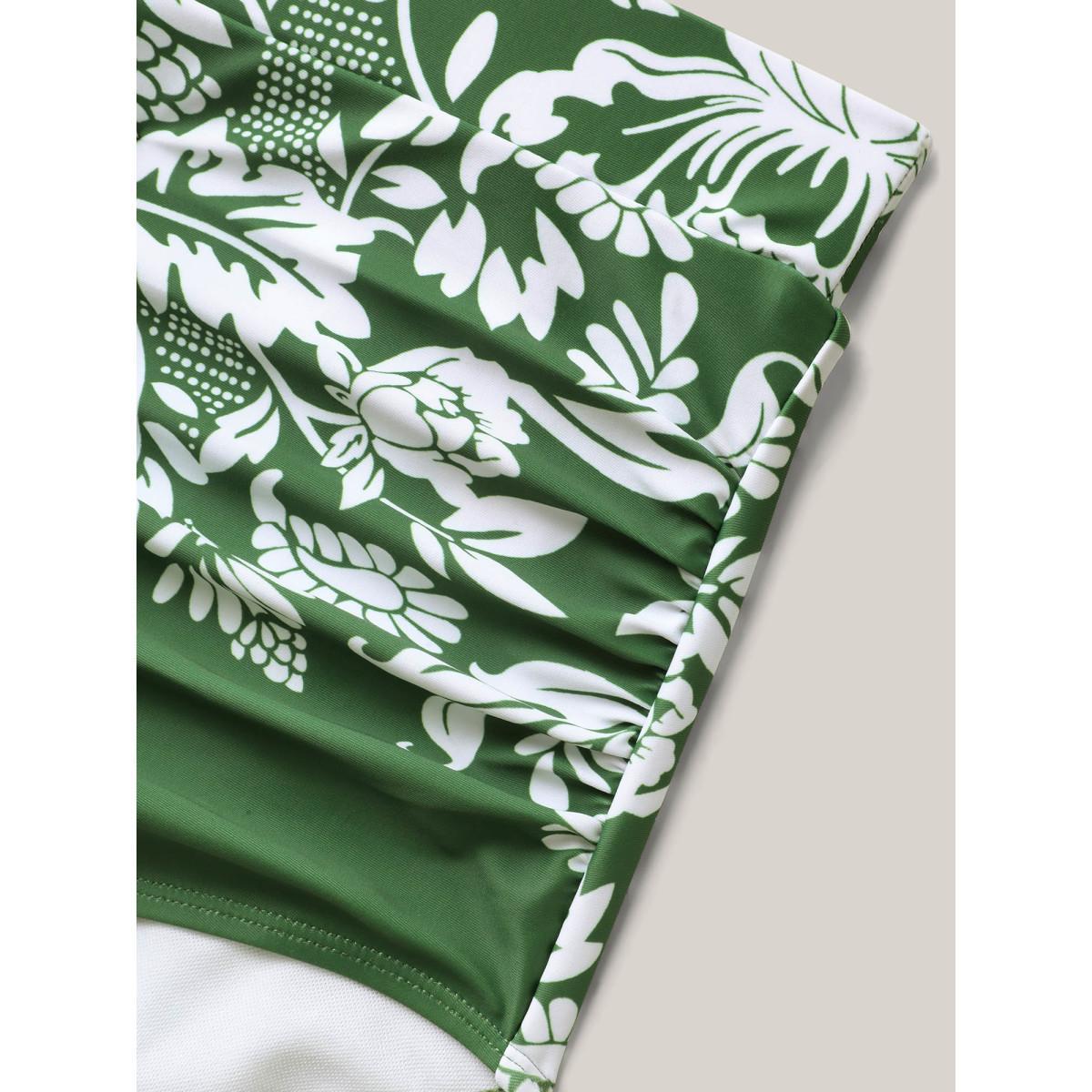 Plus Size Floral Print Cheeky Coverage Swim Bottoms Women's Swimwear Truegreen Beach Gathered High stretch Skinny High Rise Curve Swim Bottoms BloomChic 30/6X Product Image