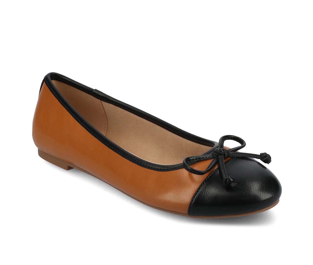 Women's Journee Collection Kaiah Flats Product Image