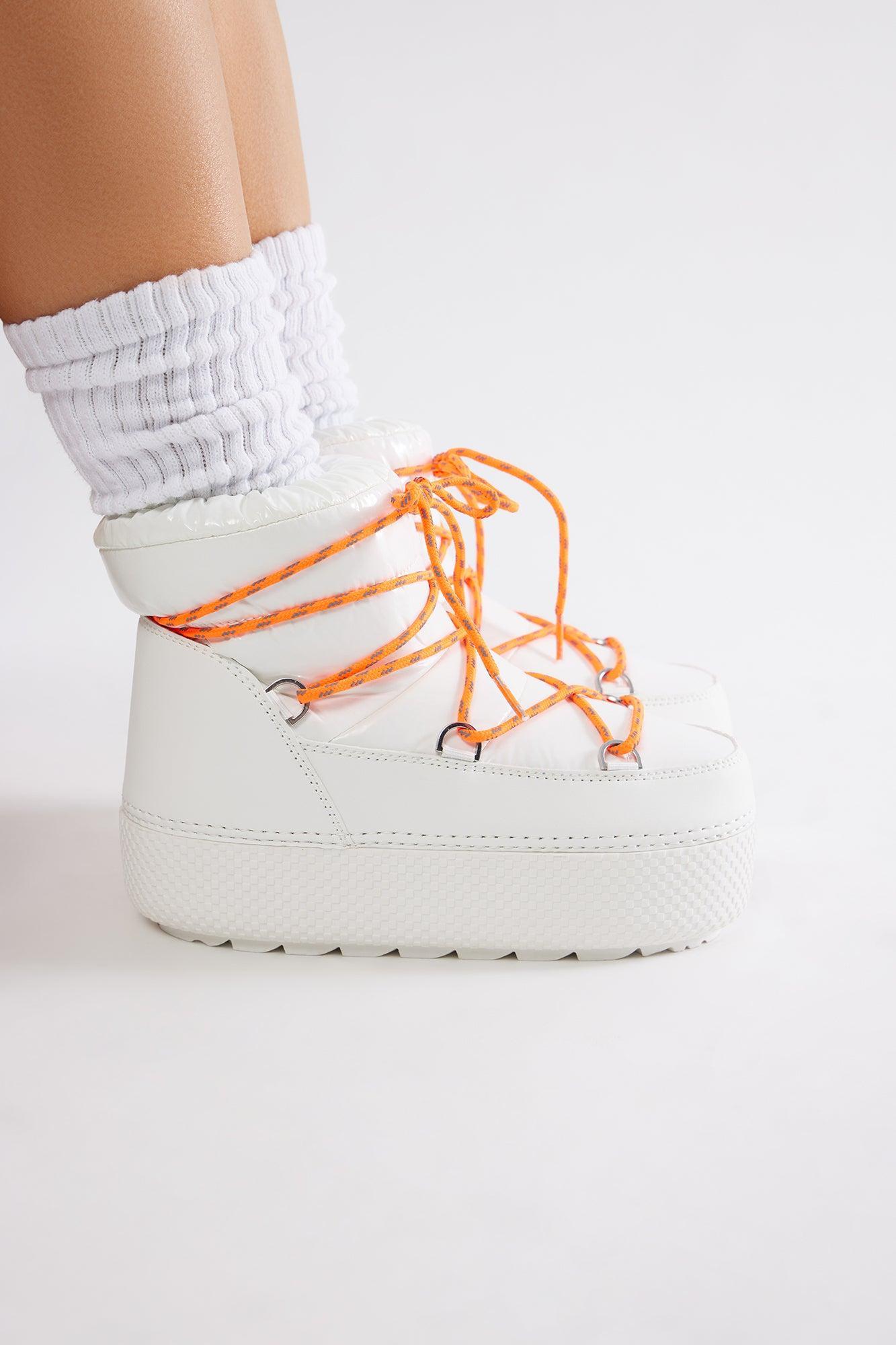Hit The Snow Platform Booties - White Product Image