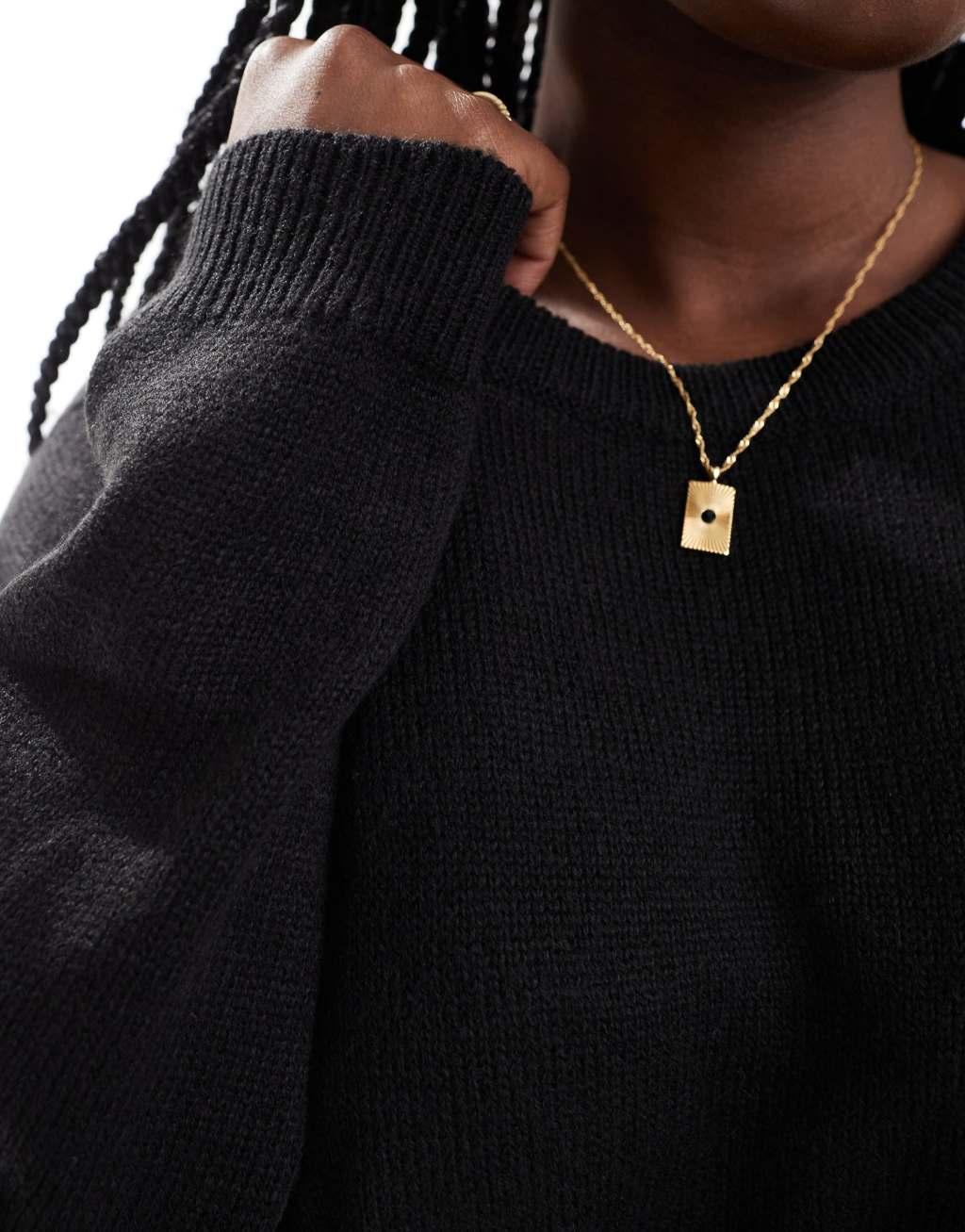 Brave Soul Plus crew neck sweater in black Product Image