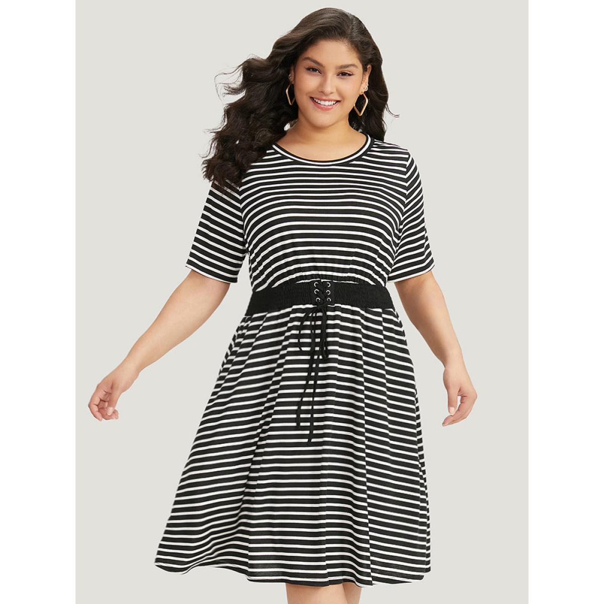 Plus Size Halloween Striped Patchwork Pocket Round Neck Ties Dress Black Women Casual Contrast Round Neck Short sleeve Curvy Midi Dress BloomChic 28/5X Product Image