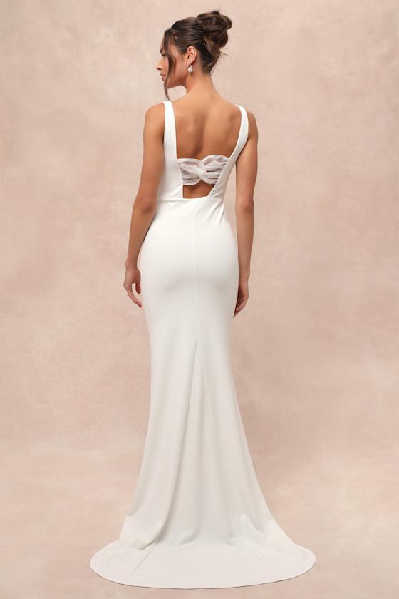 Regal Classic White Sleeveless Twist-Back Maxi Dress Product Image