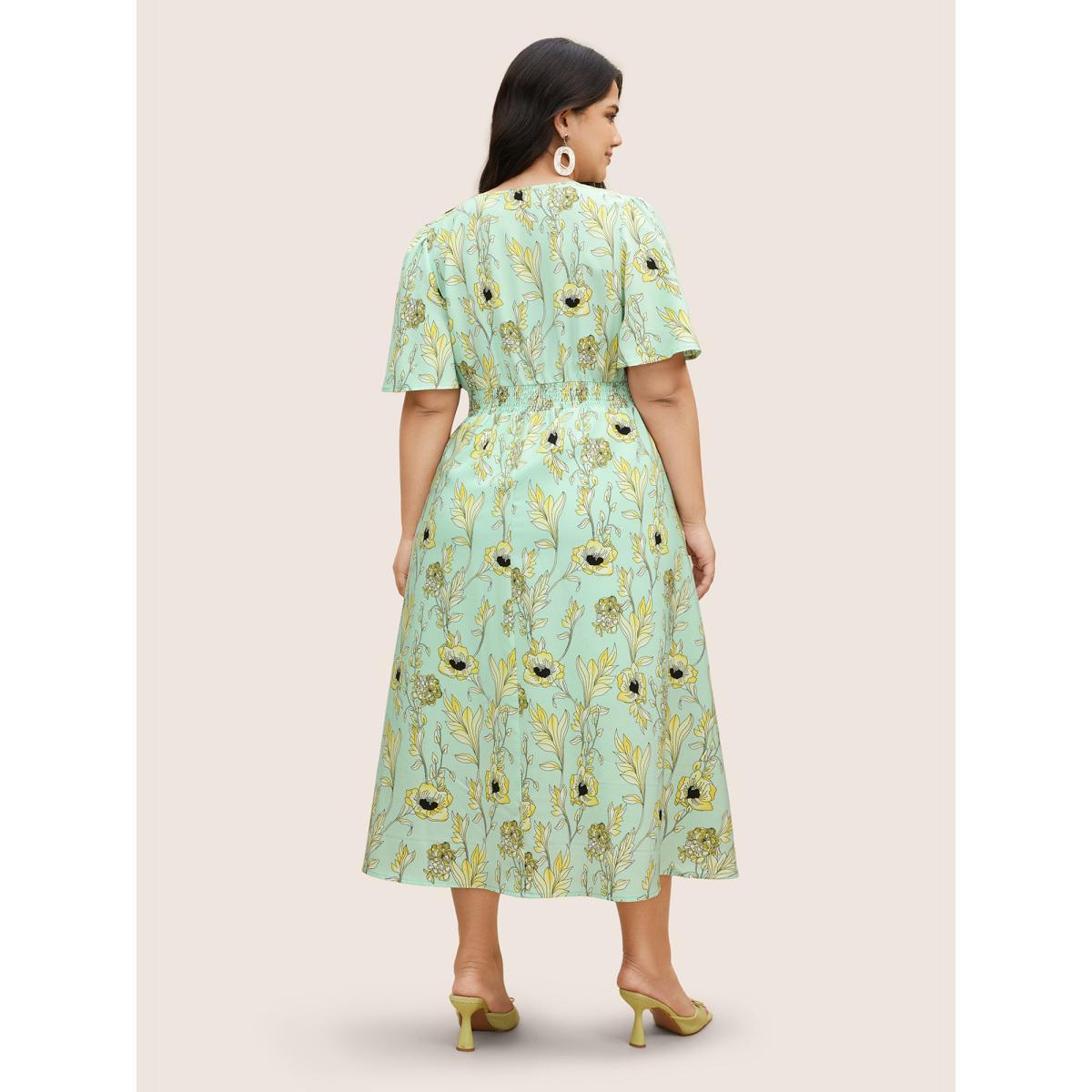 Plus Size Floral Pocket Shirred Elastic Waist Dress Palemauve Women Elegant Non V-neck Short sleeve Curvy Midi Dress BloomChic 26/4X Product Image