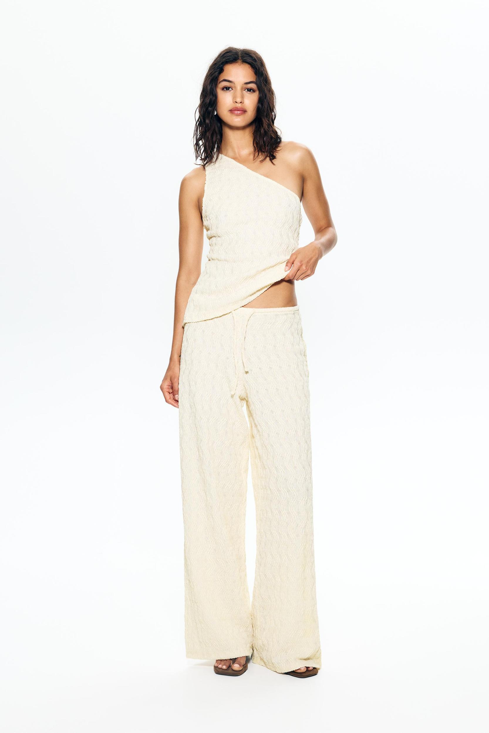 Textured asymmetric top Product Image