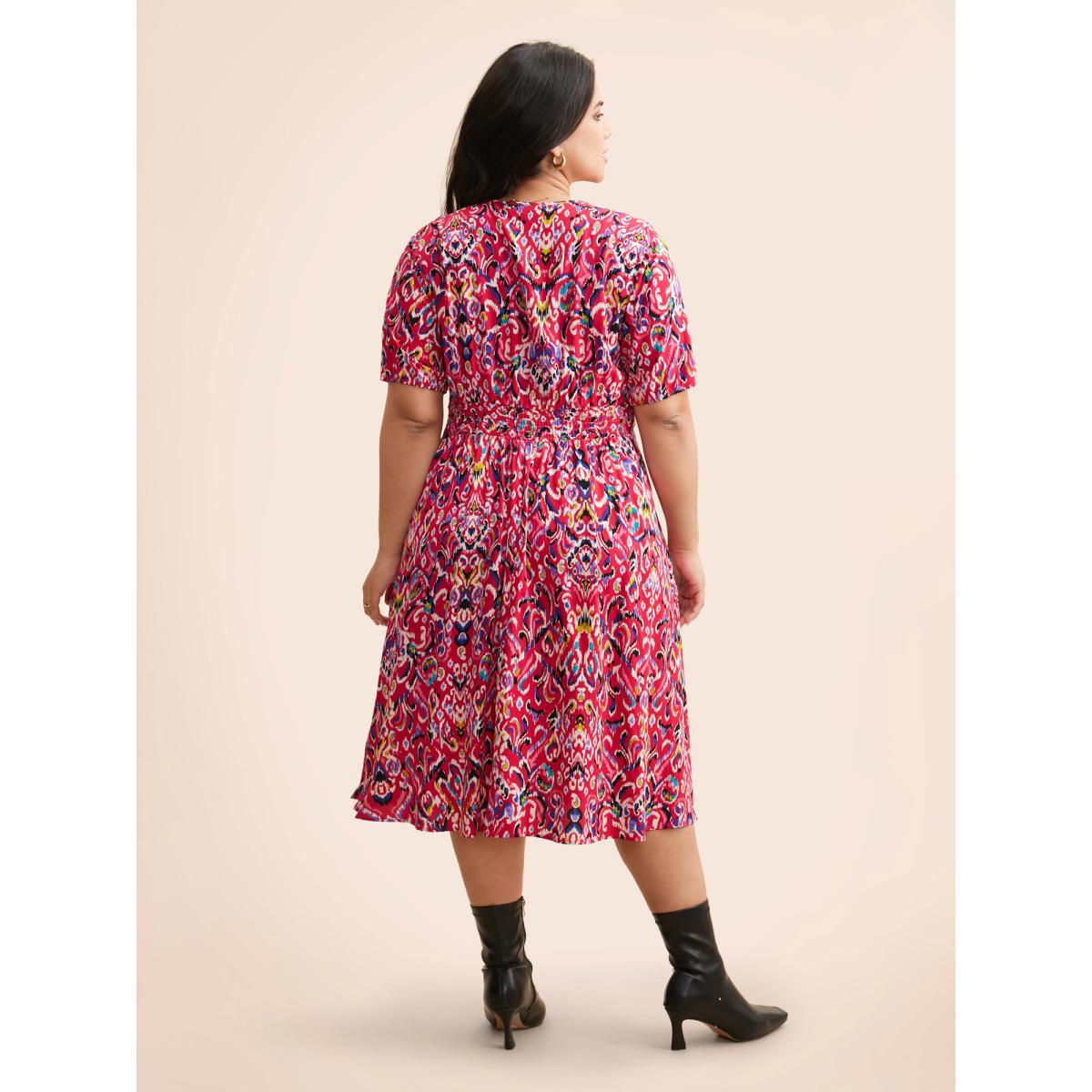 Plus Size Bandana Print V Neck Shirred Gathered Dress Rosered Women Elegant Gathered V-neck Short sleeve Curvy BloomChic 10/M Product Image