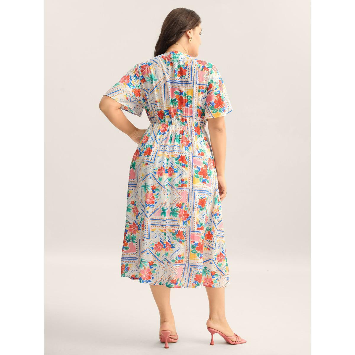Plus Size Floral Collage Print Pockets Midi Dress Multicolor Women Notched collar Short sleeve Curvy BloomChic 28/5X Product Image
