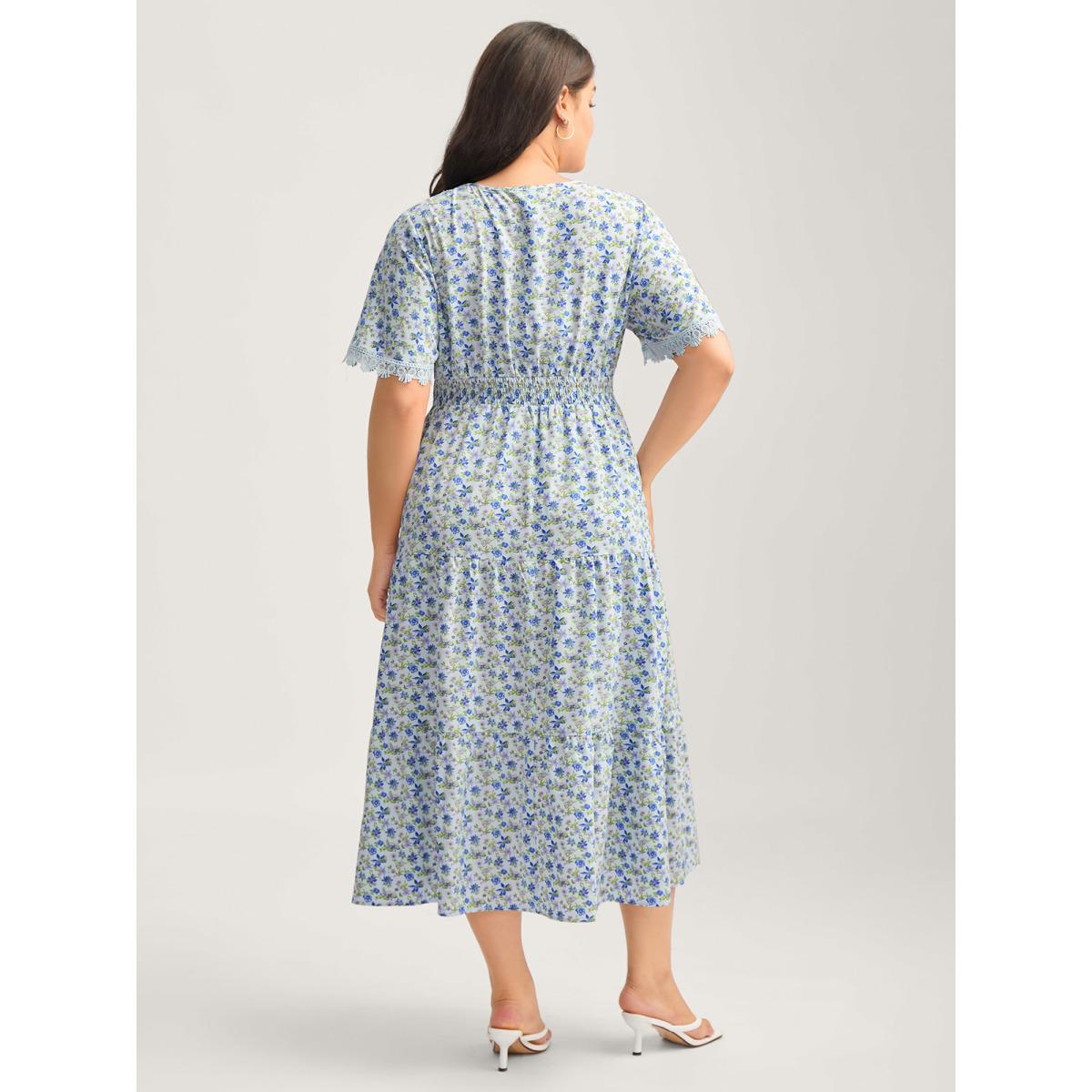 Plus Size Floral Print Lace Tiered Midi Dress LightBlue Women V-neck Short sleeve Curvy BloomChic 30/6X Product Image