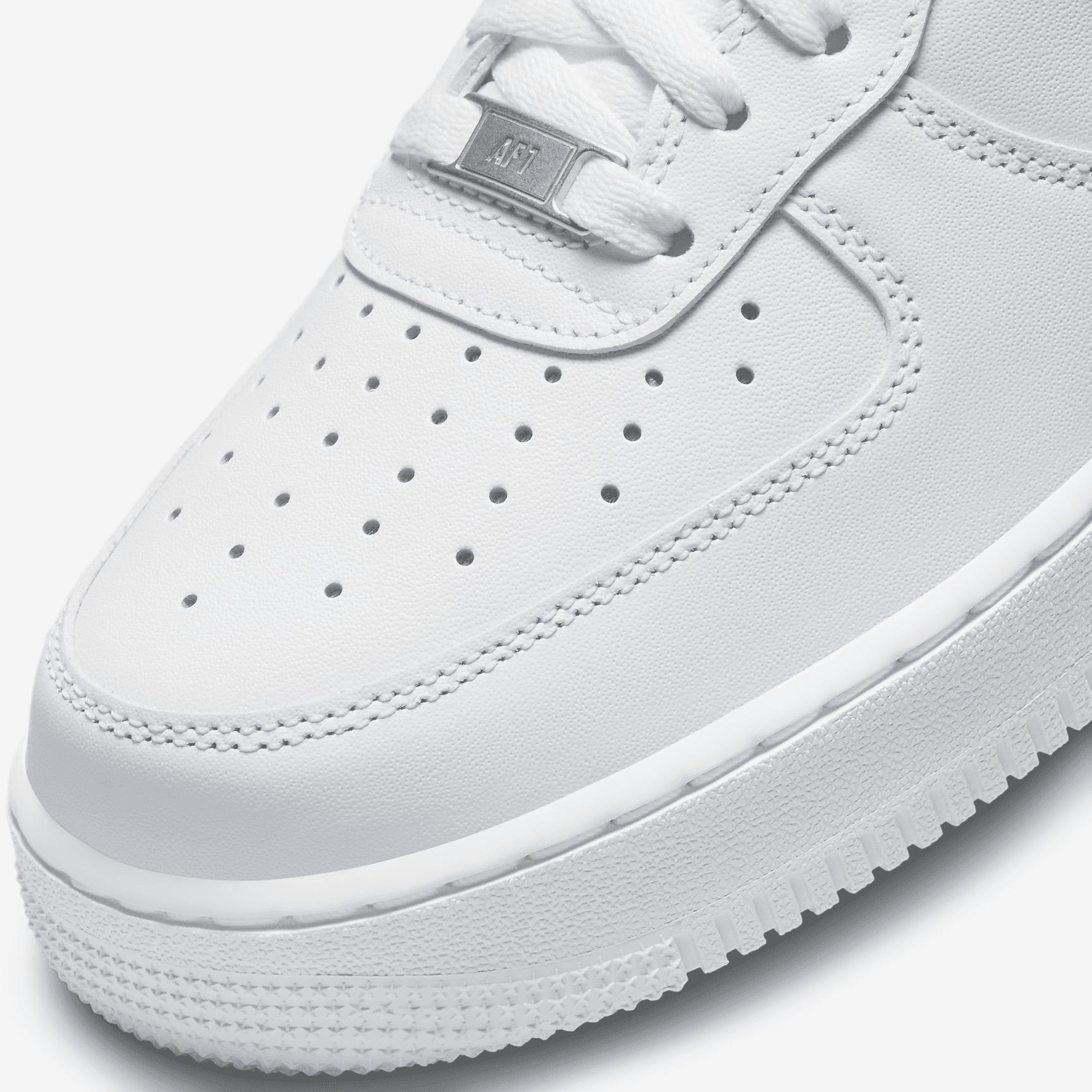 Nike Men's Air Force 1 '07 Shoes Product Image